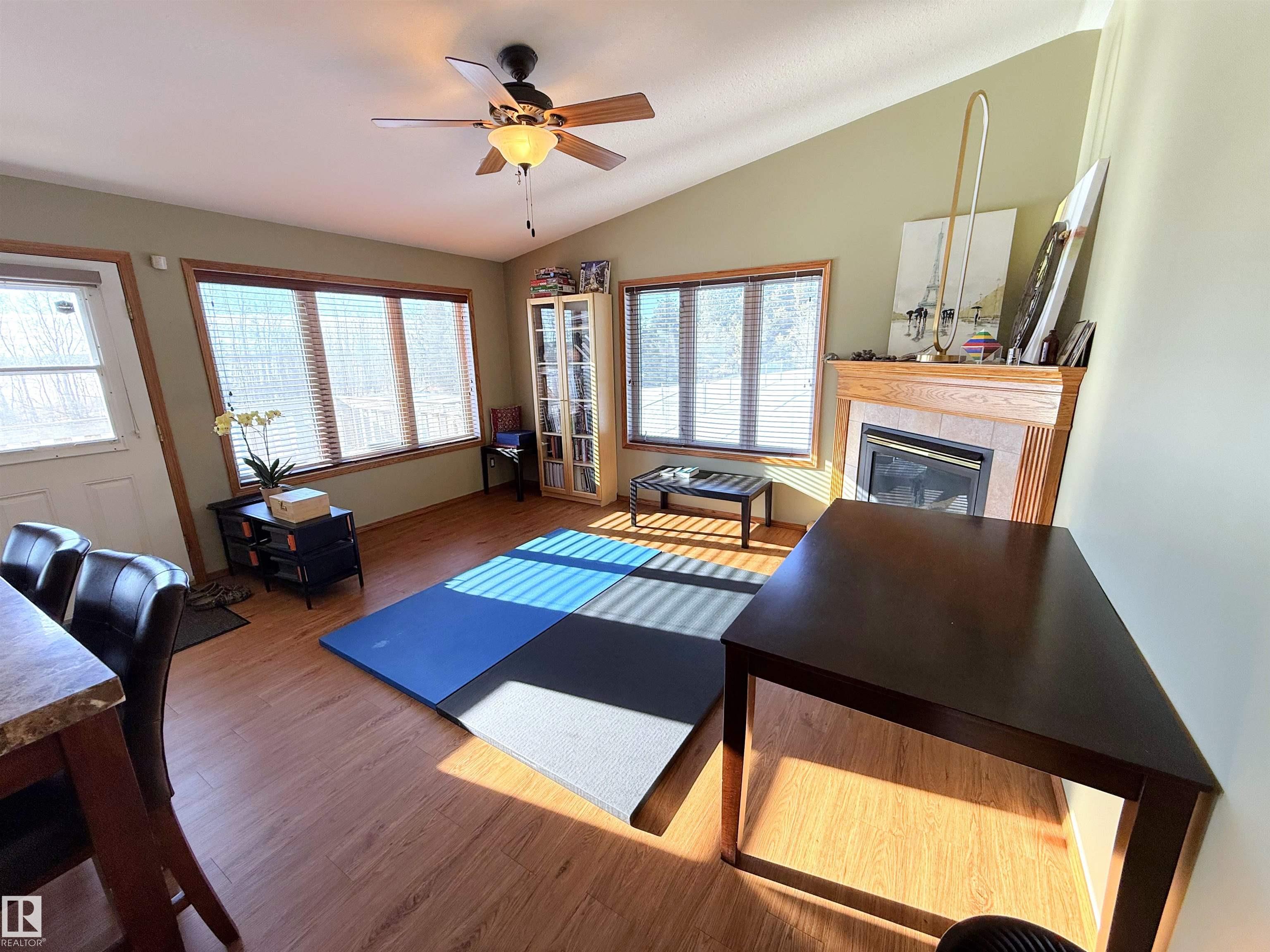 Photo 12 at 28 - 52327 Rge Road 20, Hillview Estates, Rural Parkland County