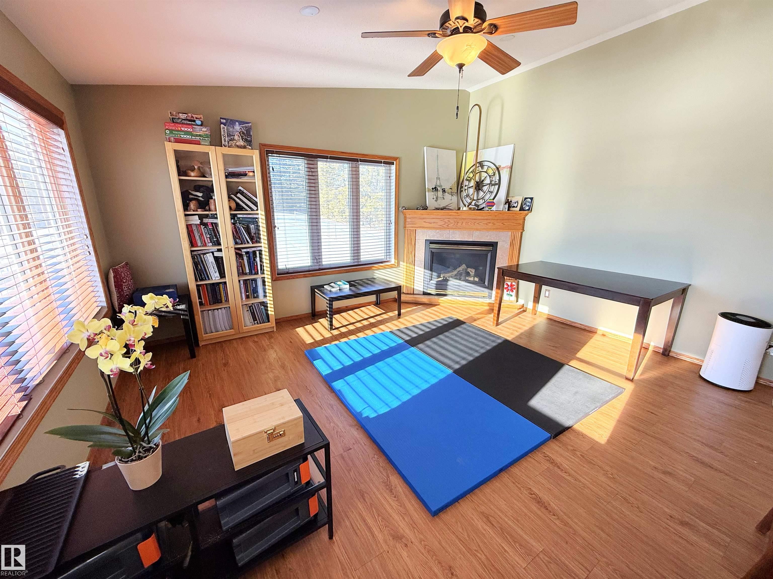 Photo 10 at 28 - 52327 Rge Road 20, Hillview Estates, Rural Parkland County