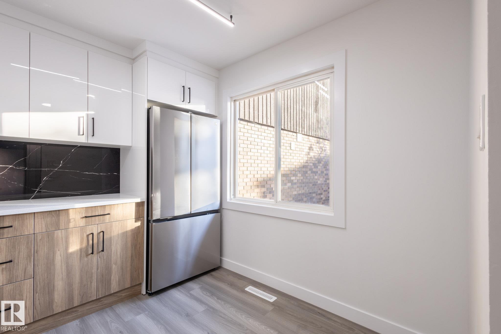 Photo 11 at 130 Roseland Village NW, Northmount, Edmonton