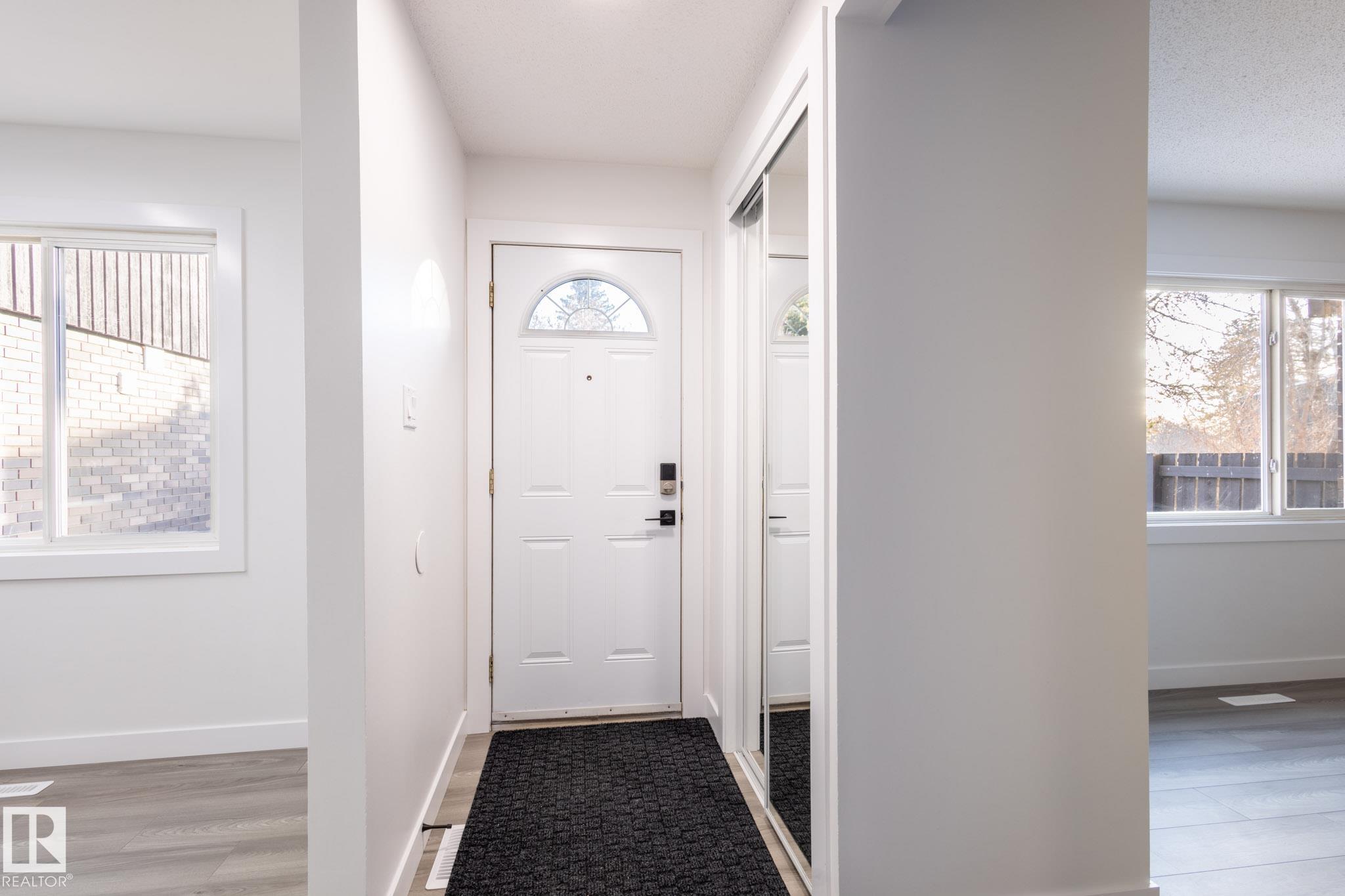 Photo 3 at 130 Roseland Village NW, Northmount, Edmonton