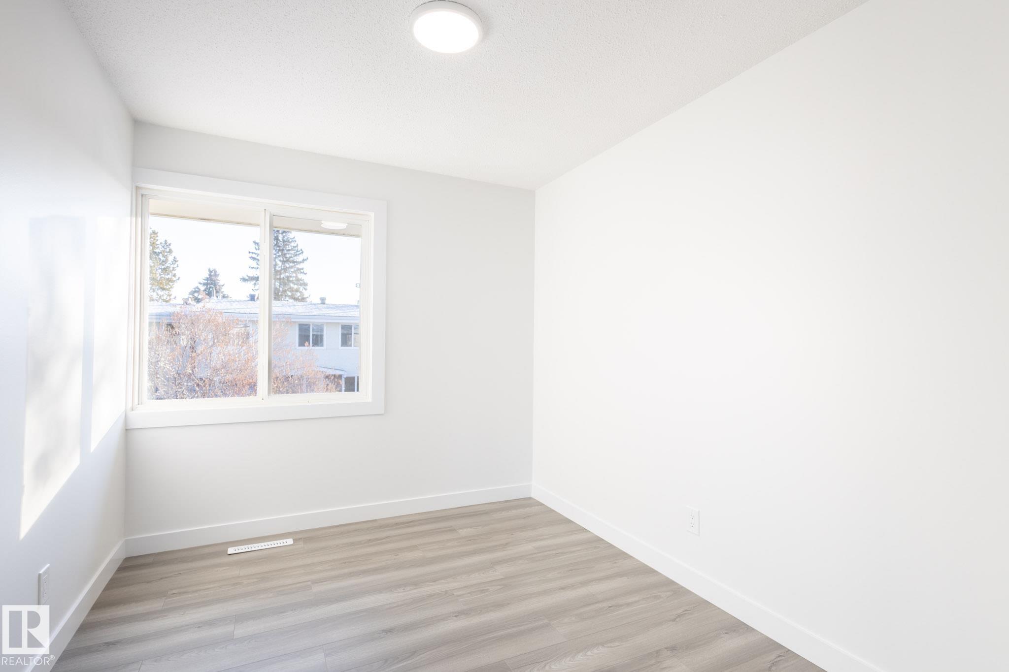 Photo 30 at 130 Roseland Village NW, Northmount, Edmonton