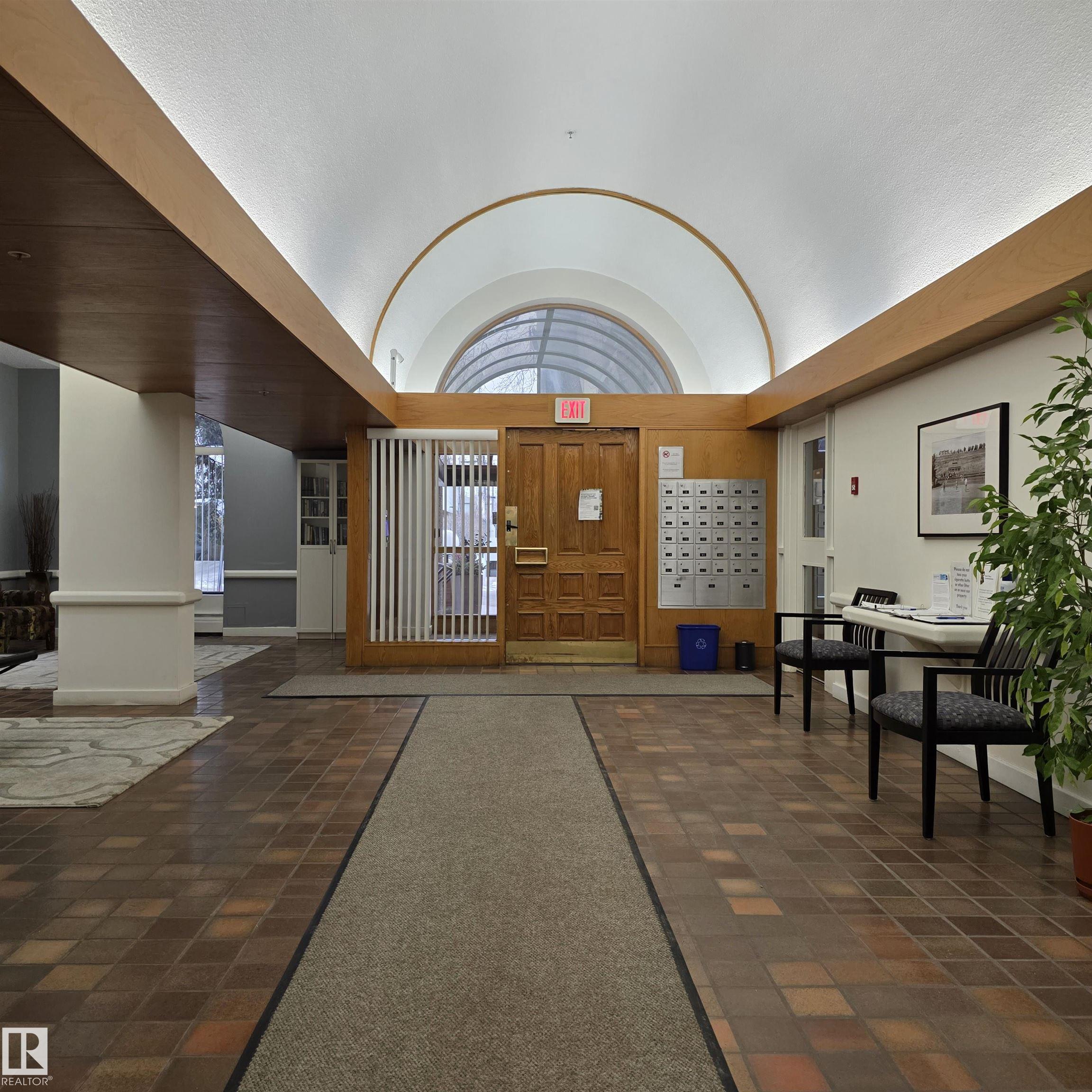 Photo 3 at 2C - 10050 118 Street NW, Wîhkwêntôwin, Edmonton