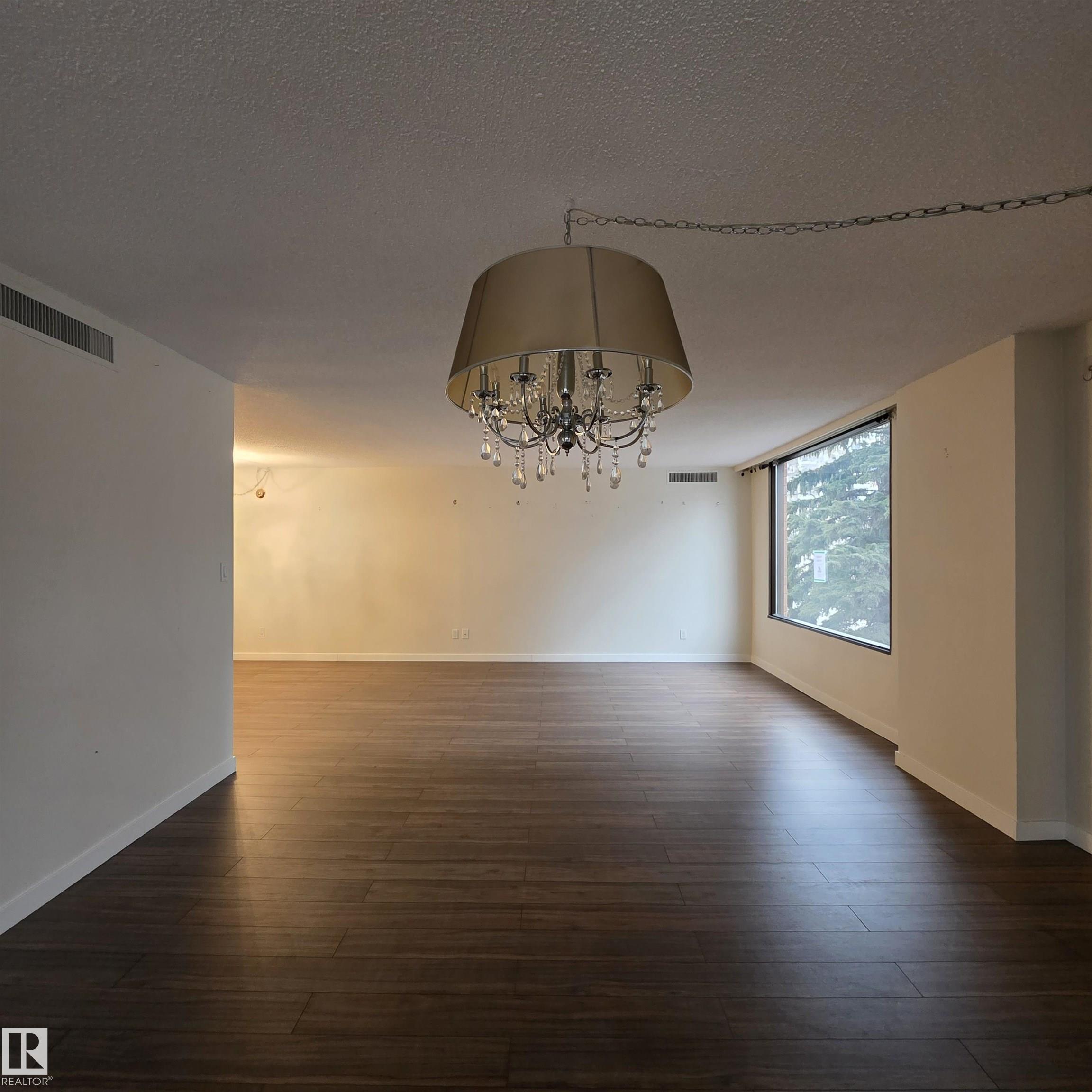 Photo 21 at 2C - 10050 118 Street NW, Wîhkwêntôwin, Edmonton