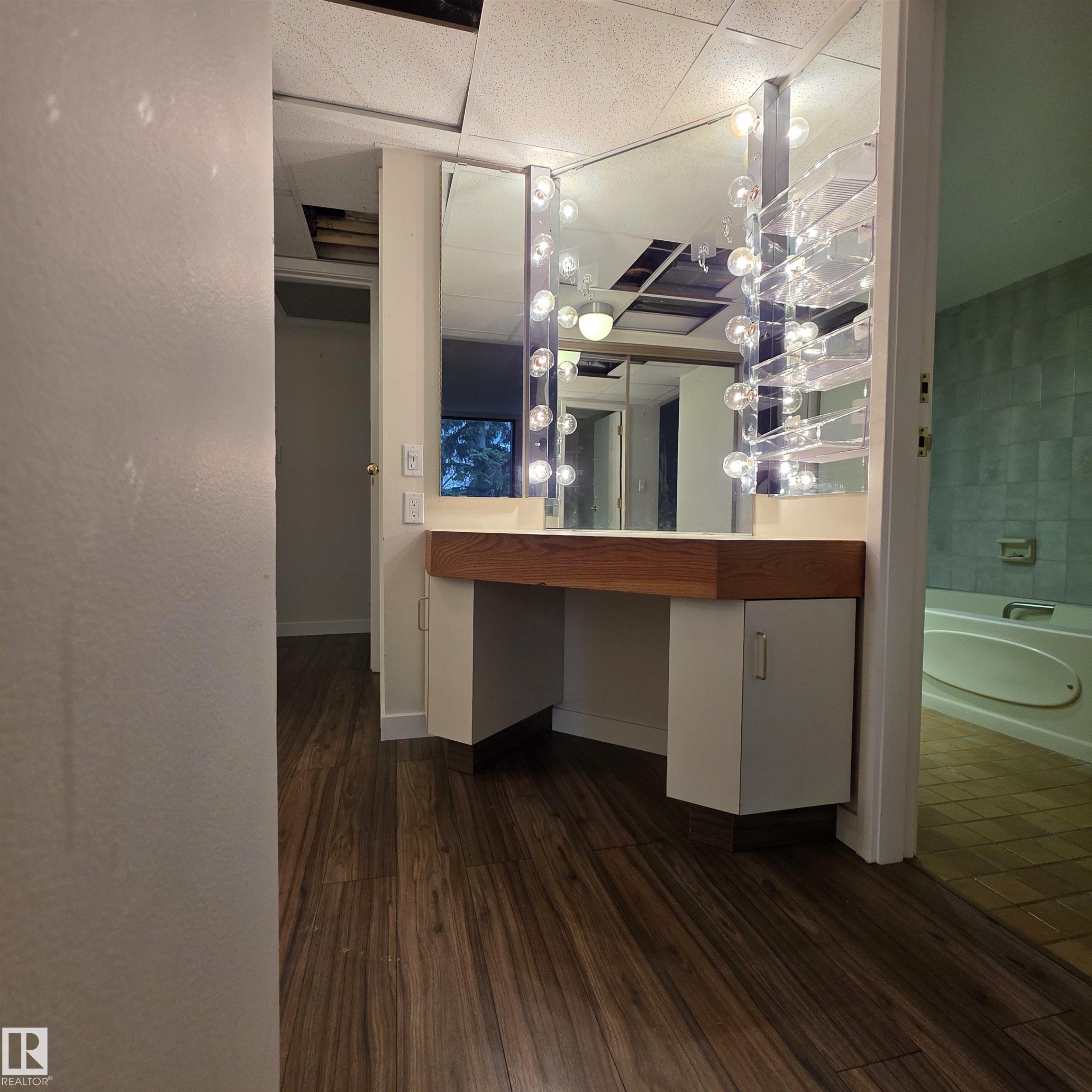 Photo 35 at 2C - 10050 118 Street NW, Wîhkwêntôwin, Edmonton