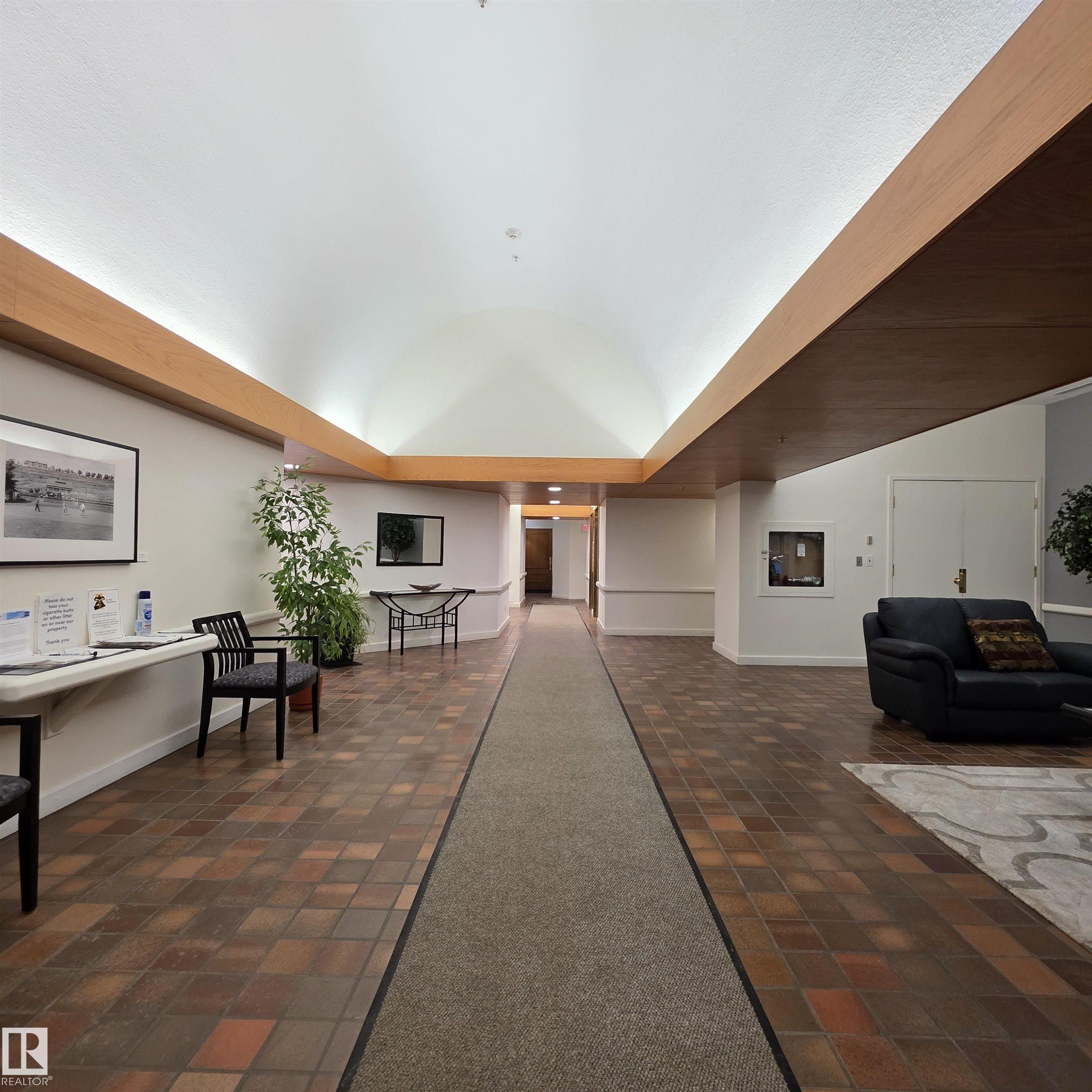 Photo 8 at 2C - 10050 118 Street NW, Wîhkwêntôwin, Edmonton