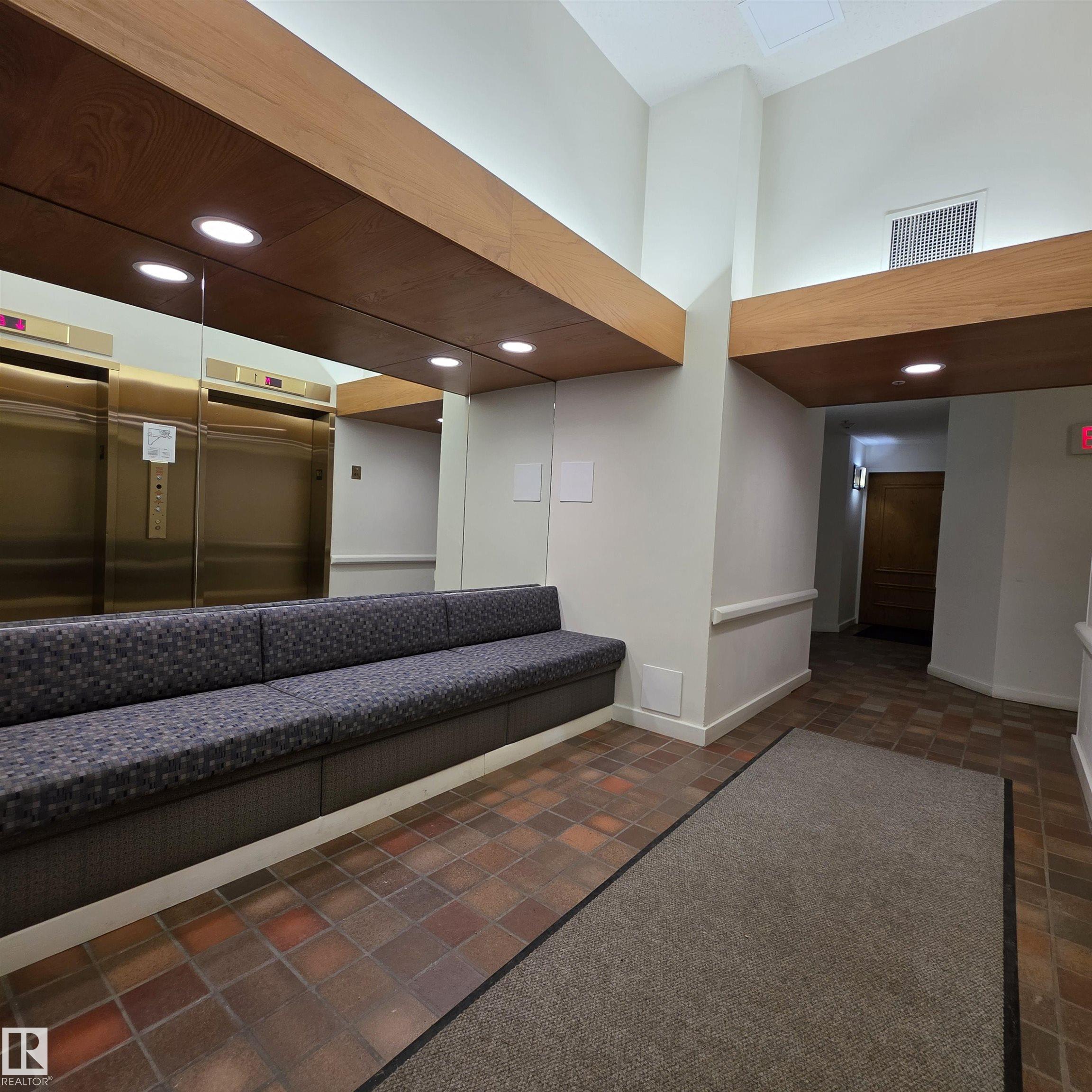 Photo 10 at 2C - 10050 118 Street NW, Wîhkwêntôwin, Edmonton