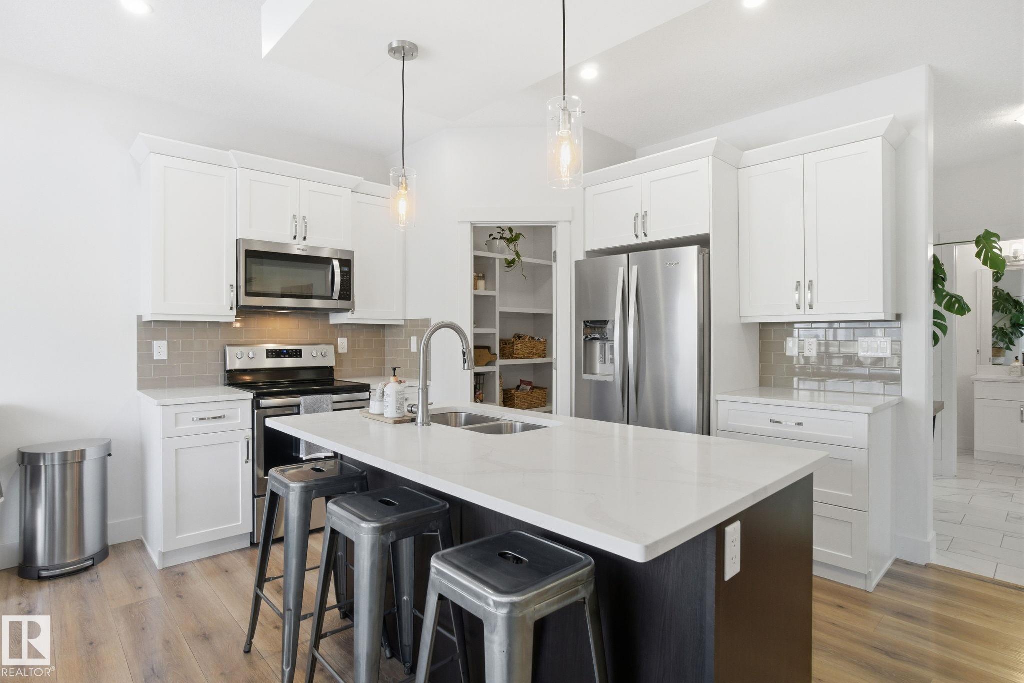 Photo 11 at 8712 96a Avenue, Morinville