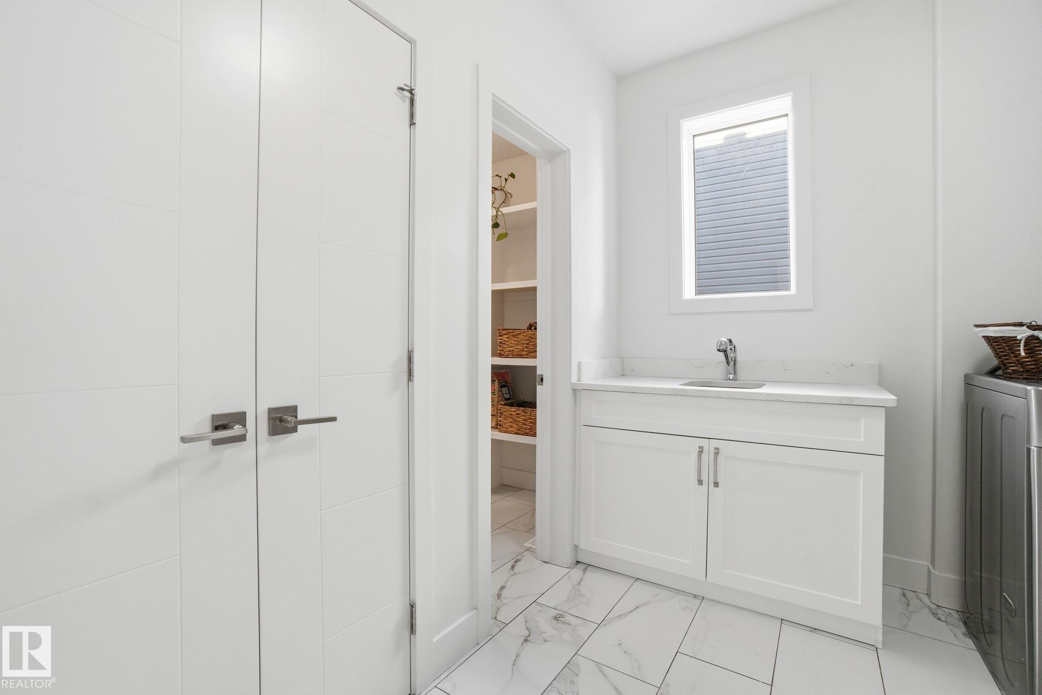 Photo 18 at 8712 96a Avenue, Morinville