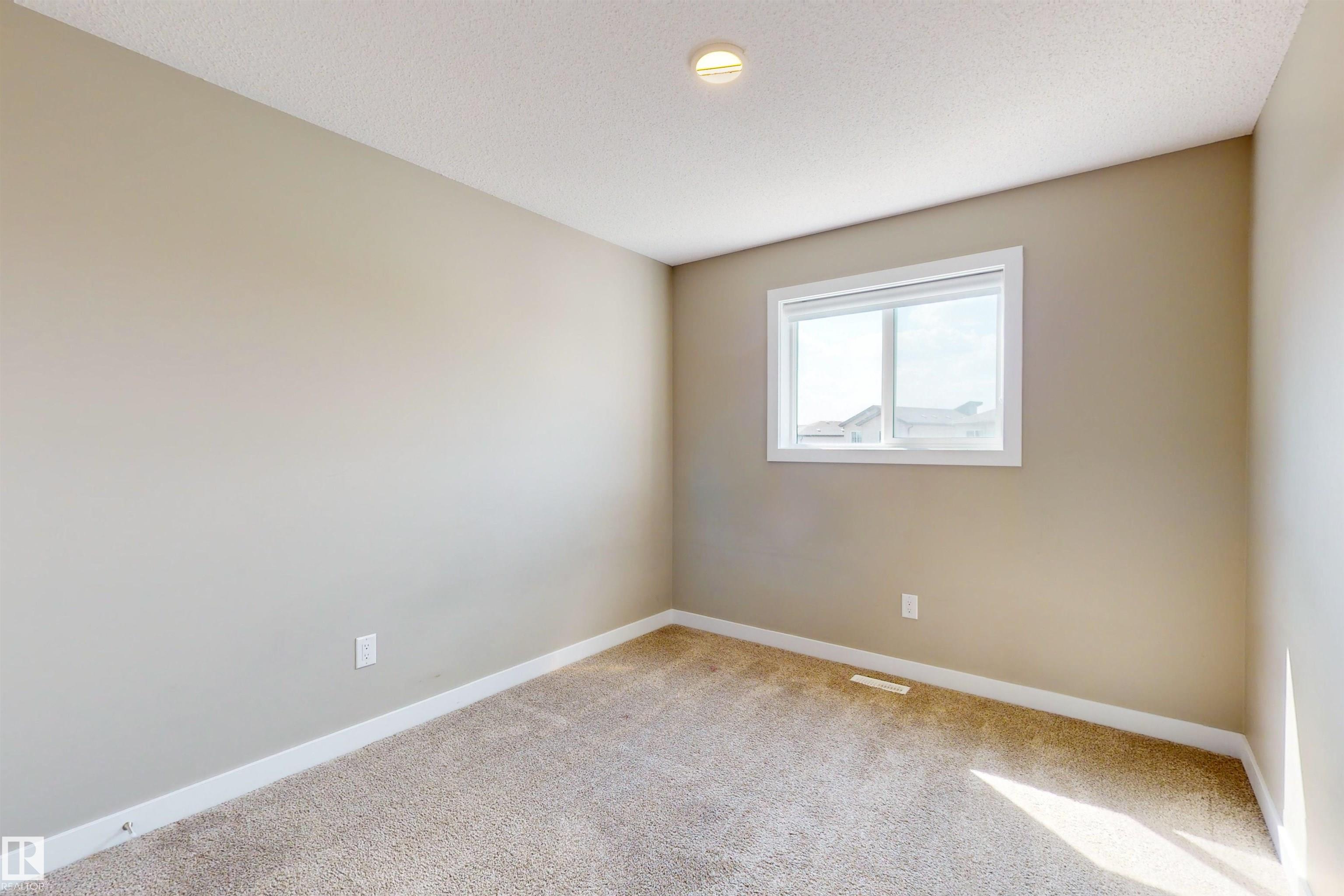 Photo 27 at 3704 2 Street NW, Maple Crest, Edmonton