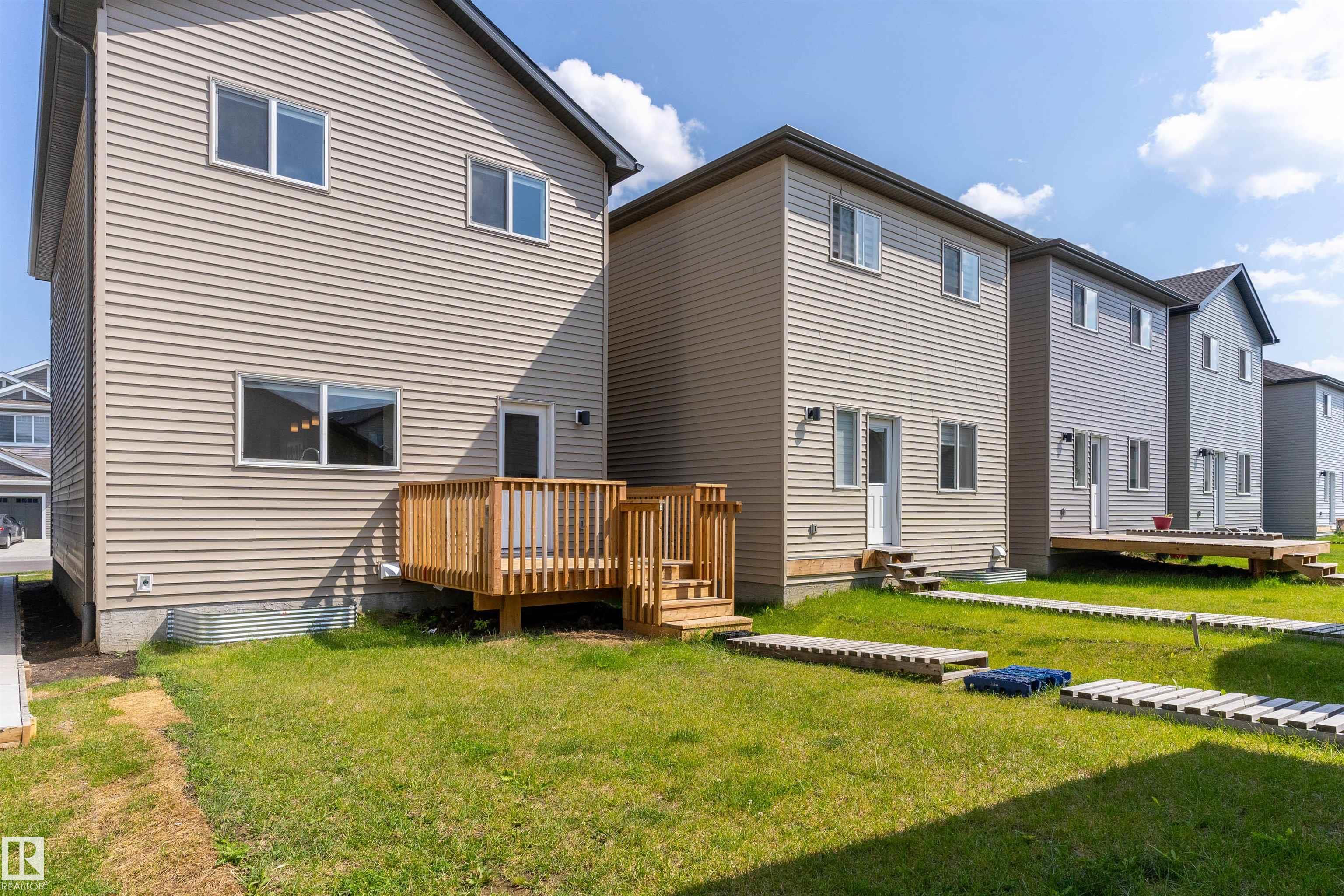 Photo 36 at 3704 2 Street NW, Maple Crest, Edmonton