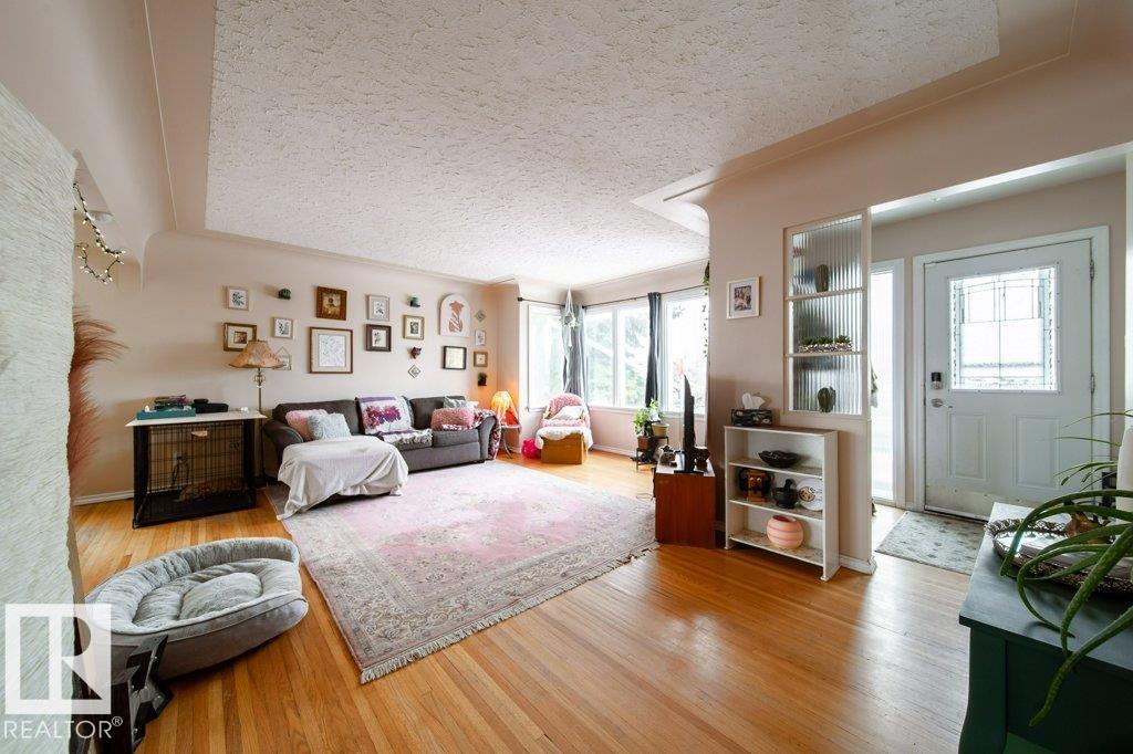 Picture for 11235 GROAT RD NW