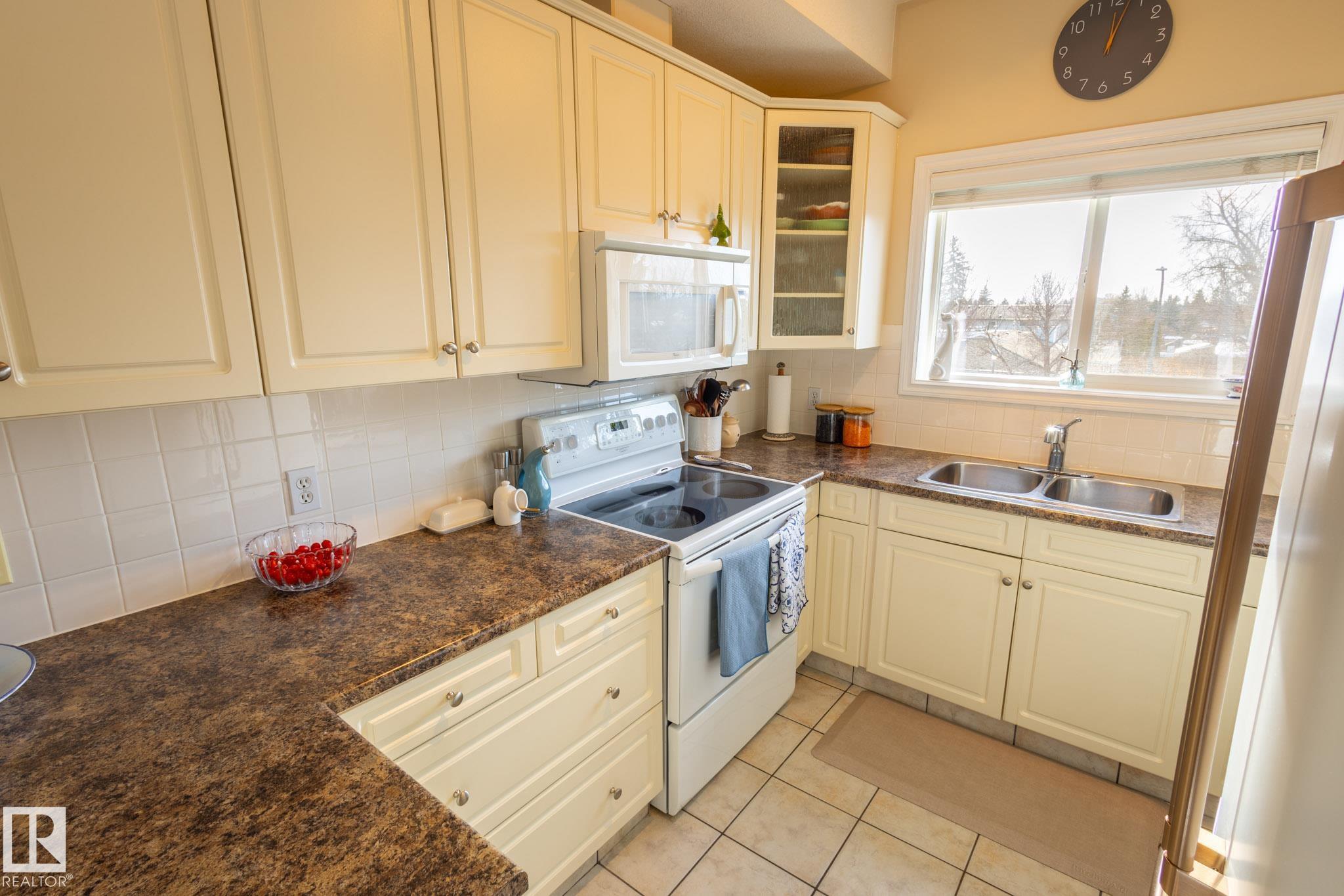 Photo 12 at 306 - 10008 151 Street NW, West Jasper Place, Edmonton