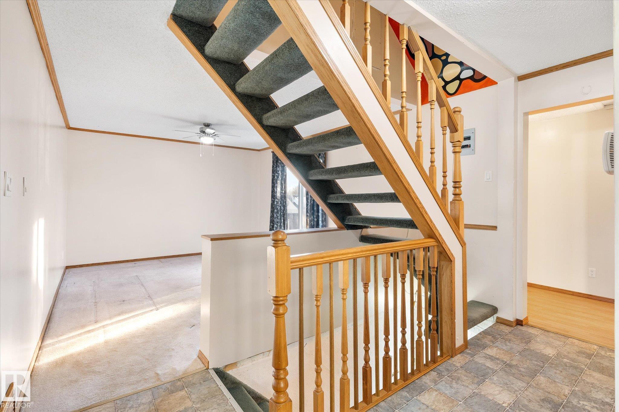 Photo 6 at 12232 135 Street NW, Dovercourt, Edmonton