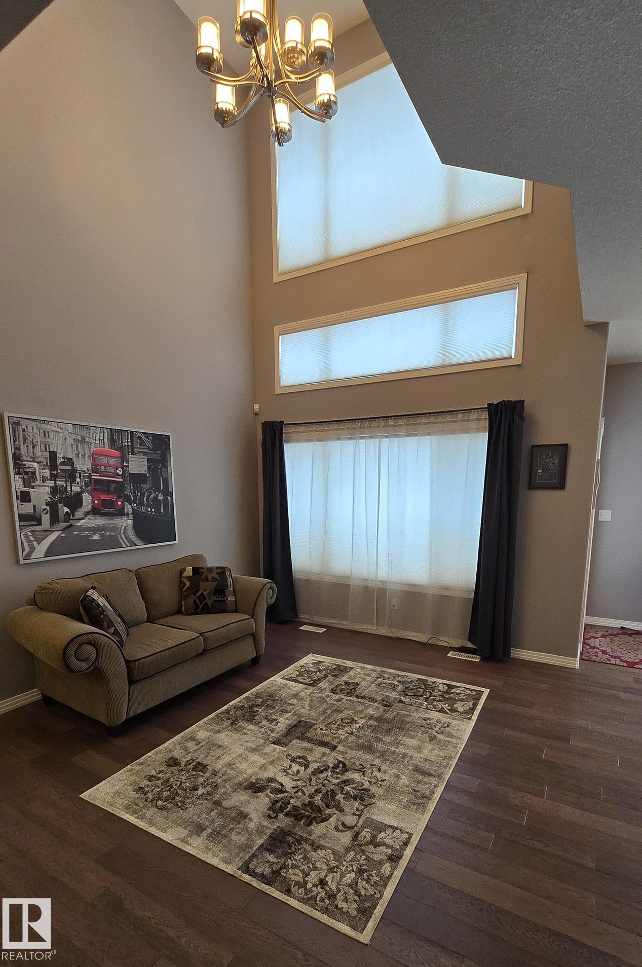 https://zimg.paragon.ice.com/ParagonImages/Property/PM/RAE/225385572/20/0/0/b4cf8f4f003159ee2eedf3c37b743b90/1/73a1f59c40c3754e5d4e1cdf8a3258d1/225385572-ef7cf90a-2aaa-4b92-9432-1ccb7b0ffc29.JPG