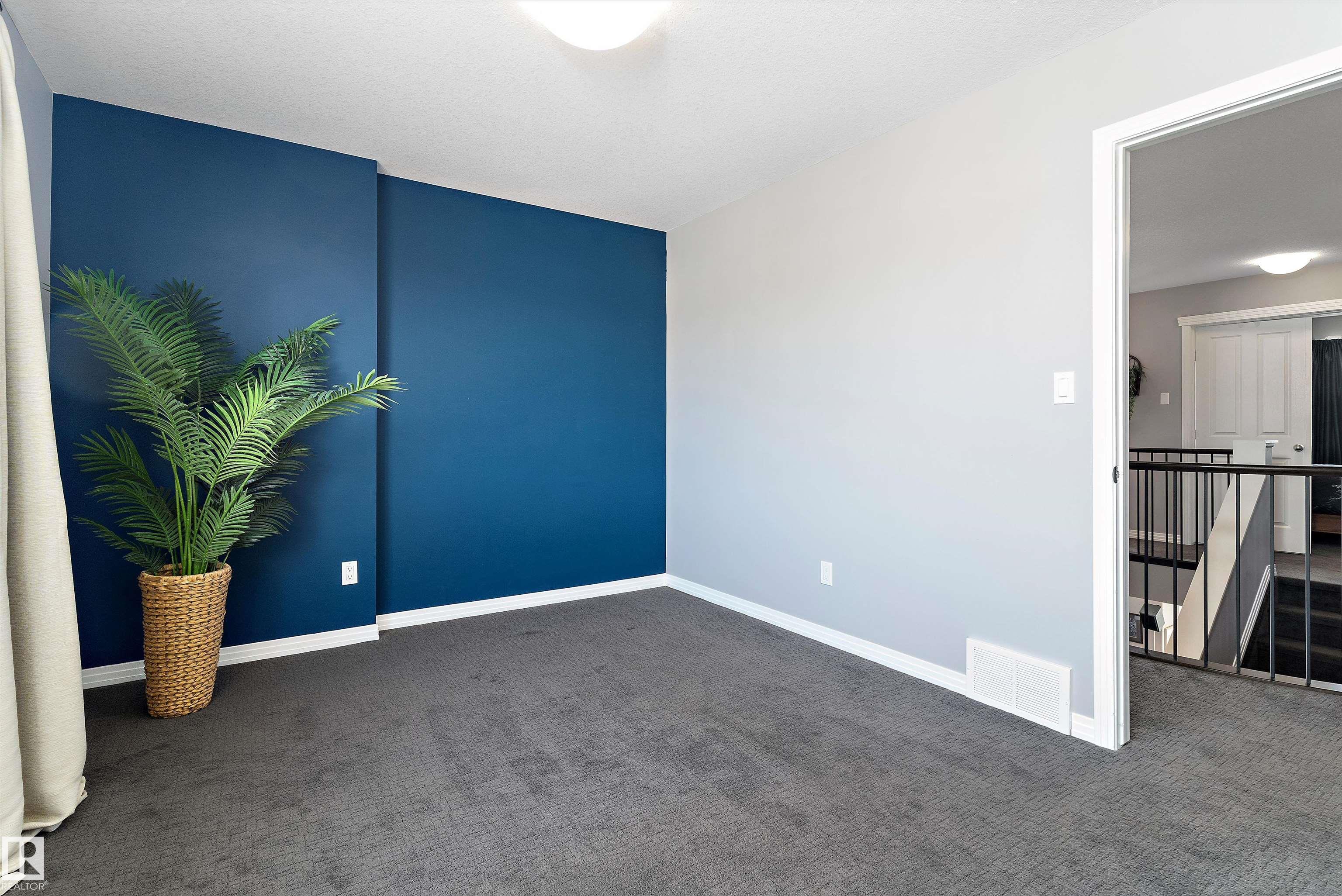 https://zimg.paragon.ice.com/ParagonImages/Property/PM/RAE/225385572/38/0/0/3e641b59747e5d2a1c2fab827c1e6a7b/1/73a1f59c40c3754e5d4e1cdf8a3258d1/225385572-fac3b3df-e3b2-4159-945b-08a2bff64b3c.JPG