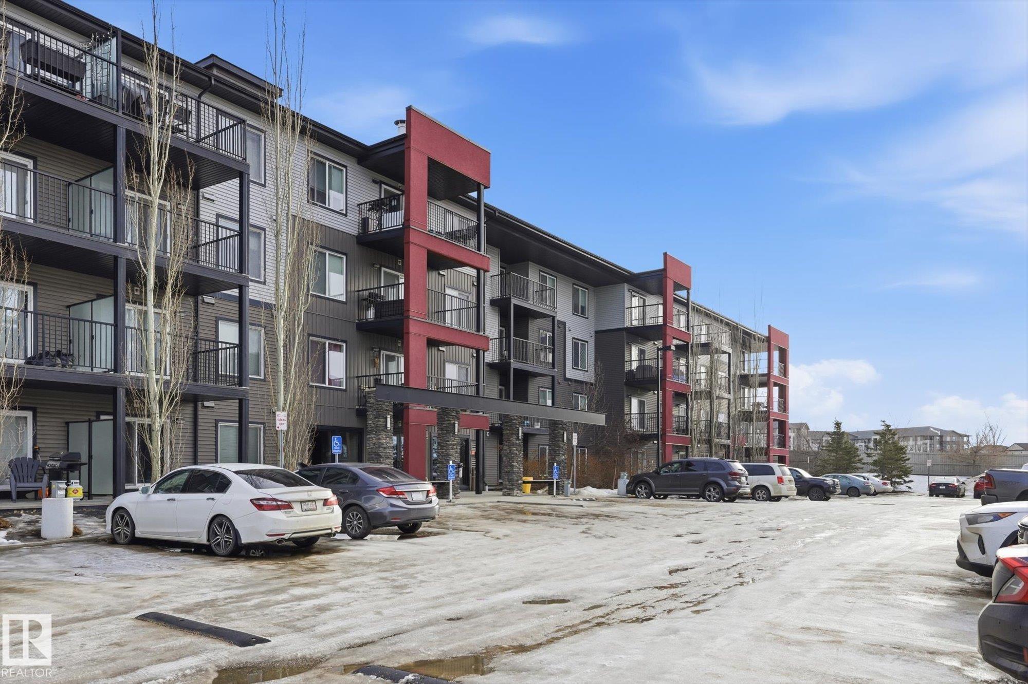 Photo 2 at 424 - 5515 7 Avenue SW, Charlesworth, Edmonton