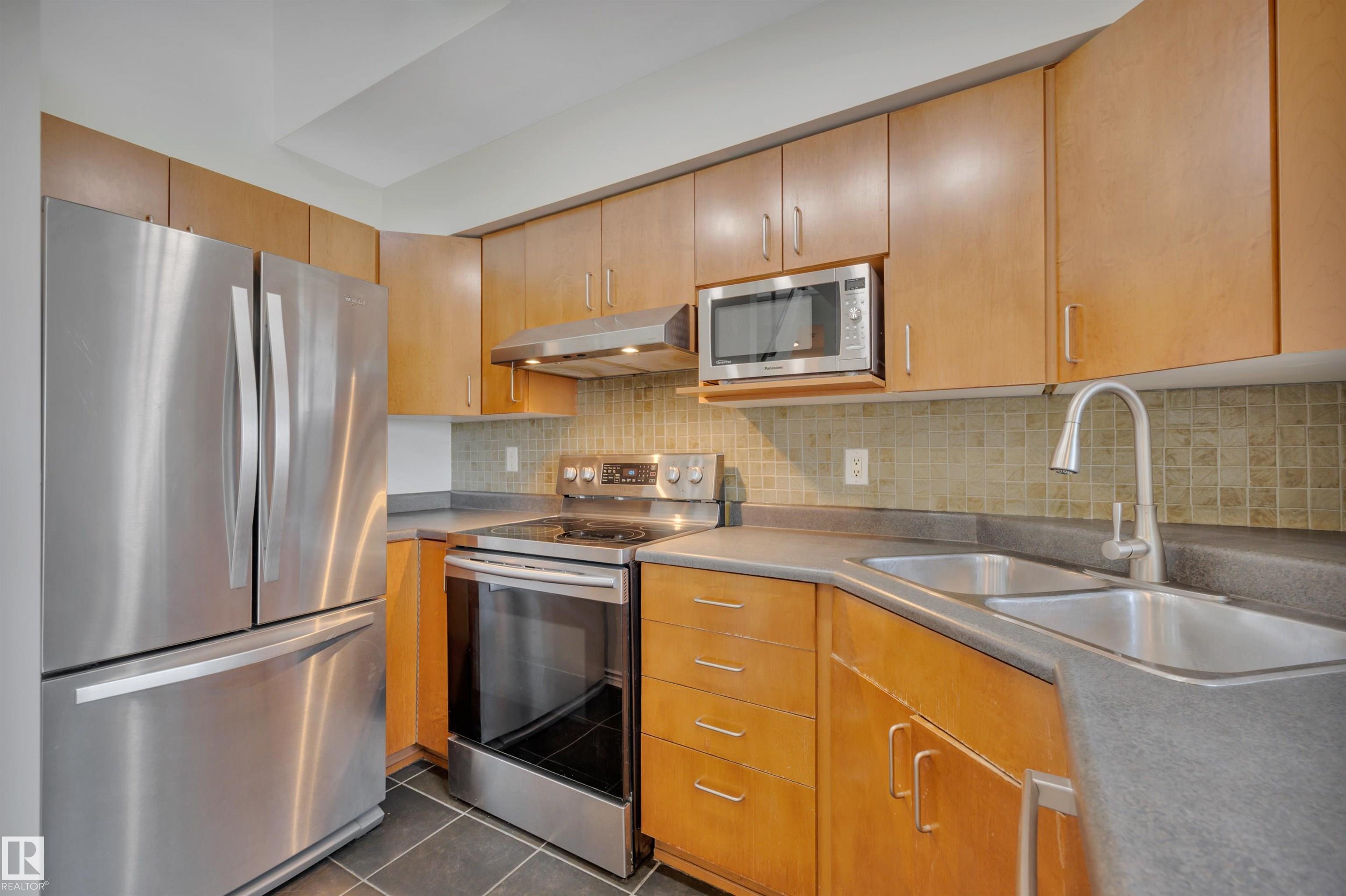 Photo 23 at 408 - 10118 95 Street NW, Boyle Street, Edmonton