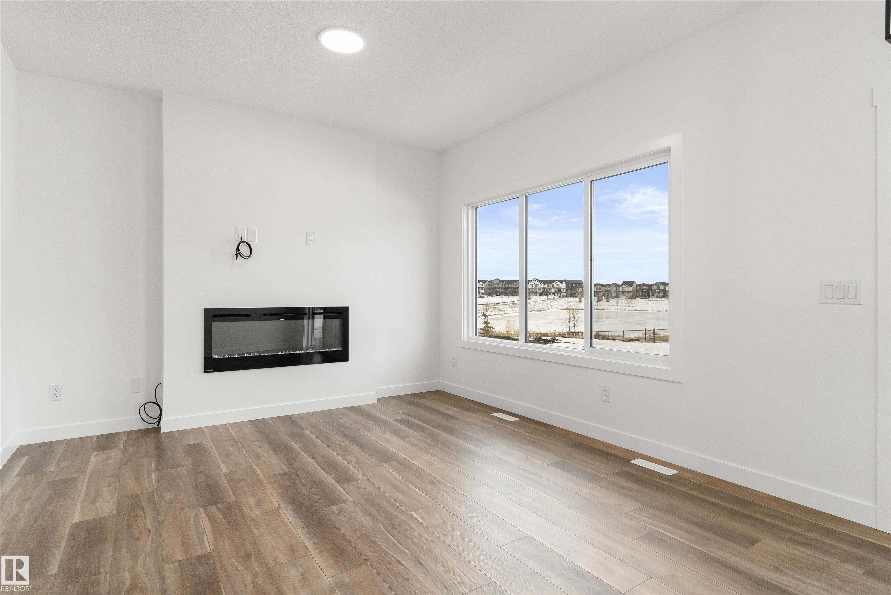 https://zimg.paragon.ice.com/ParagonImages/Property/PM/RAE/225385593/17/0/0/1a5e146a2ae9e85d12e576703d1f4d35/1/084cfaa9c01ffee9d1d4ec34b0a5d8cd/225385593-40672f45-2239-43ff-aa47-c039477bc4d1.JPG