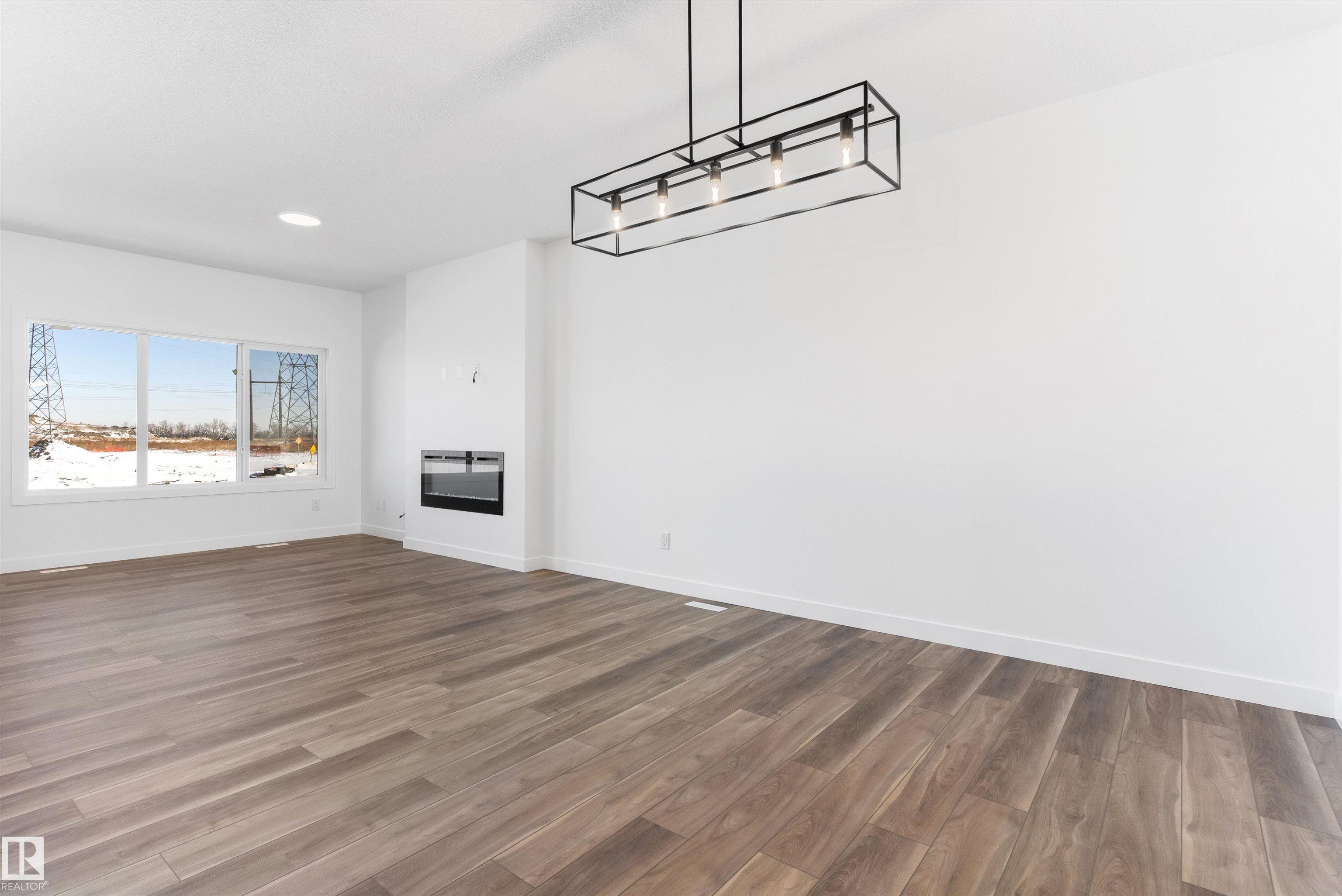 https://zimg.paragon.ice.com/ParagonImages/Property/PM/RAE/225385595/14/0/0/8303898c471d8802052b797beaa6329f/1/7d3861c78d07a52d4b86d6b75fd0a49a/225385595-86c3edf9-e0e4-4026-94aa-e629cb60ff2c.JPG