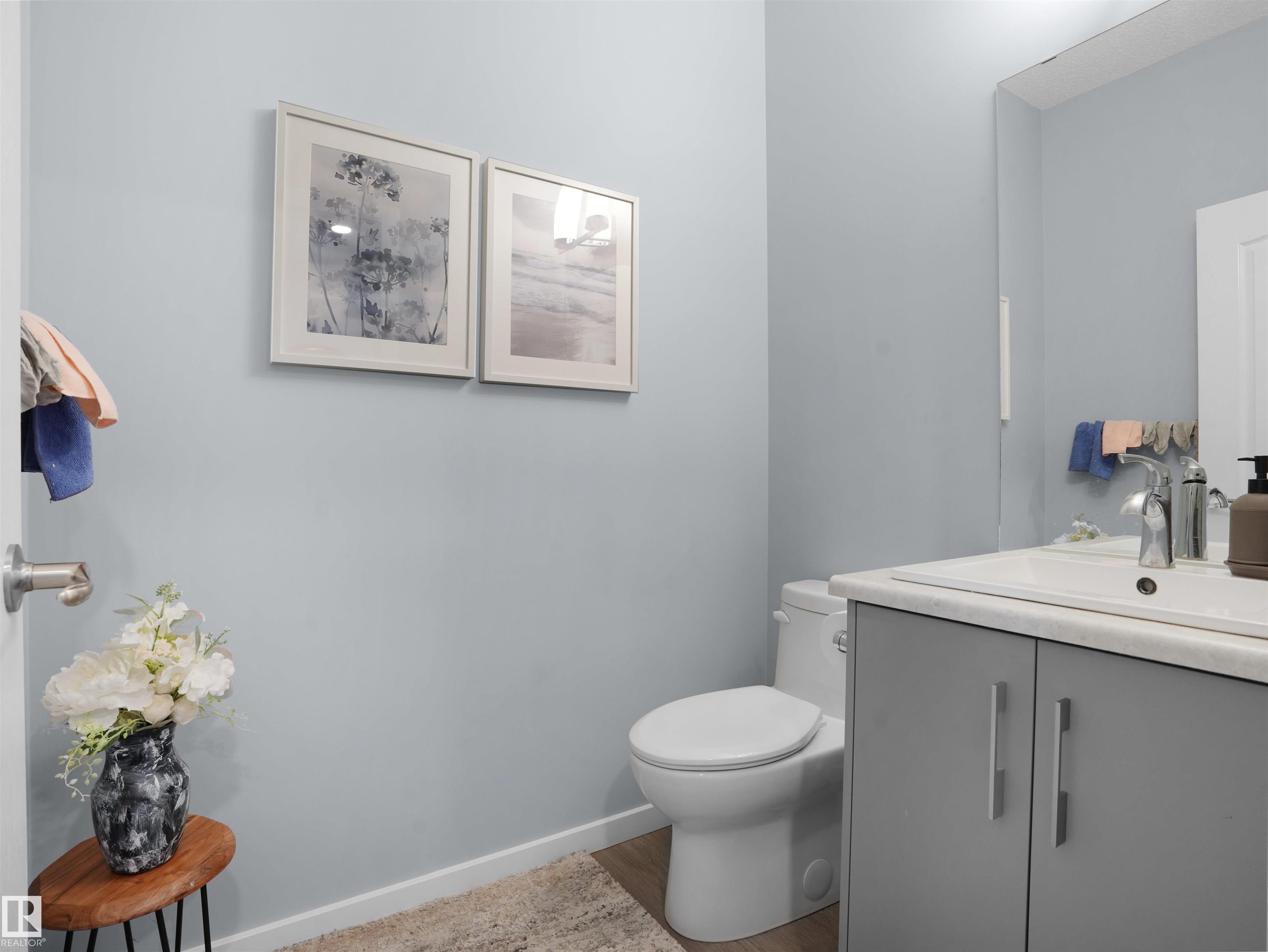 Photo 12 at 207 41 Avenue NW, Maple Crest, Edmonton