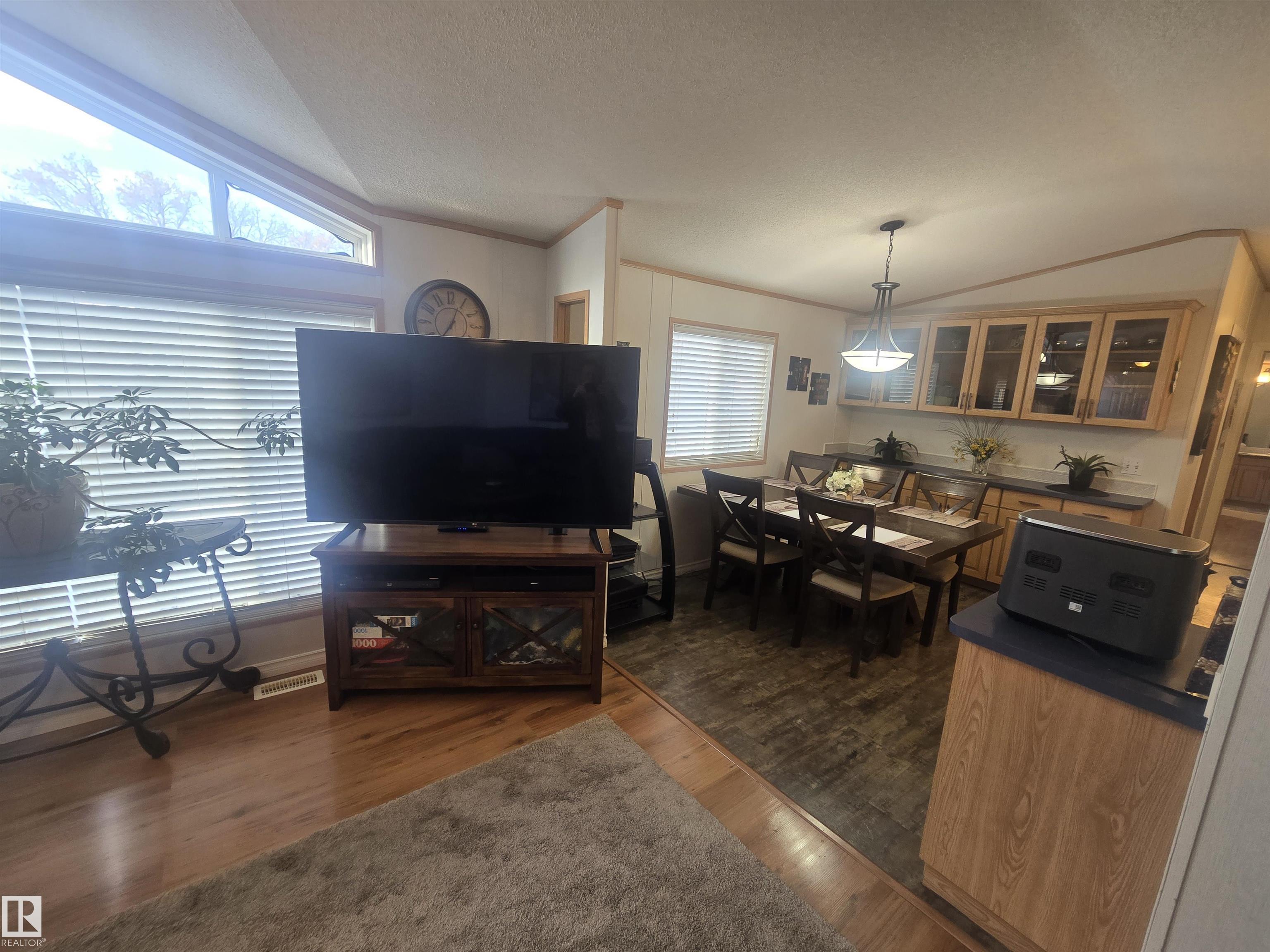 Picture for 678 Evergreen DR NE