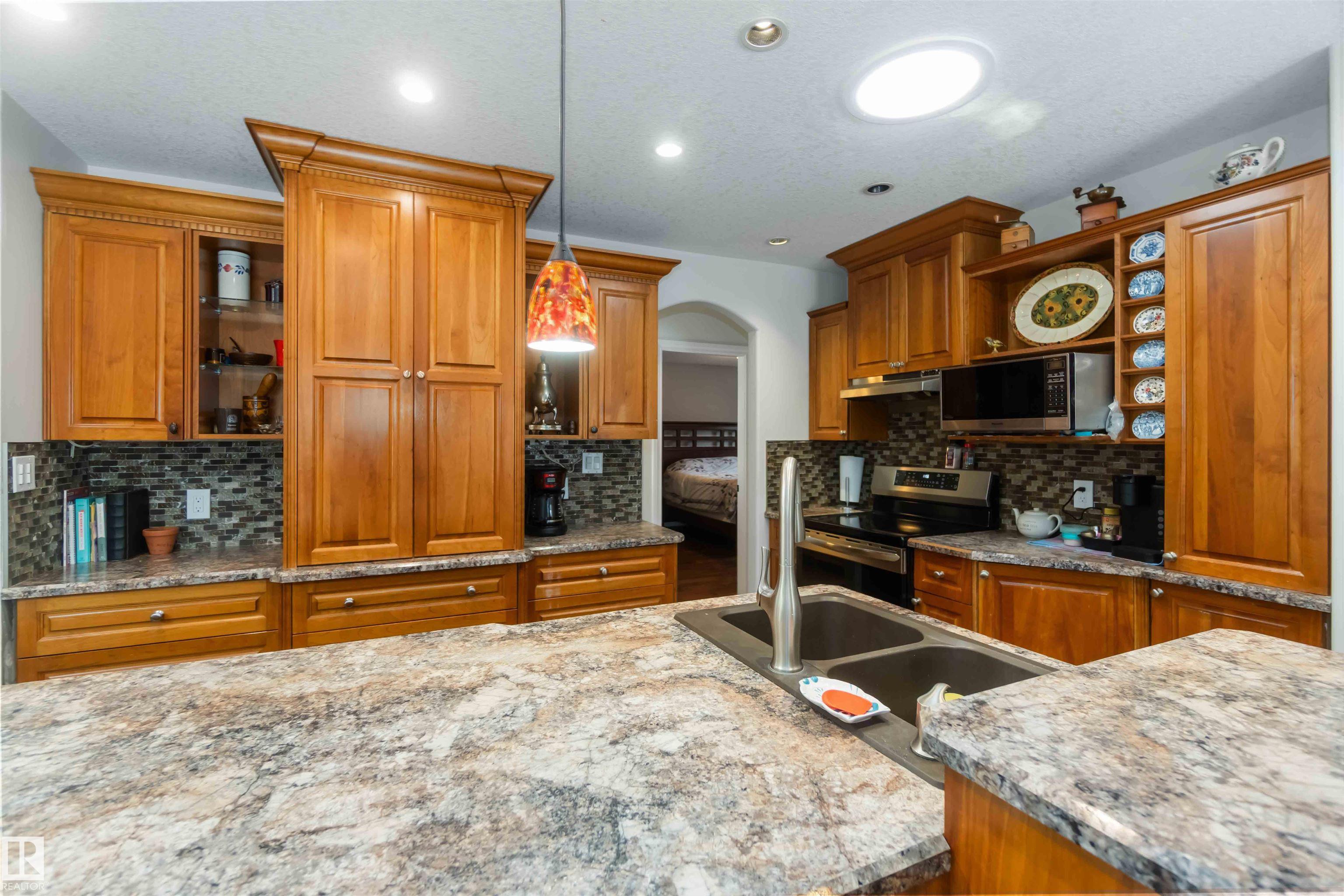 Photo 15 at 91 - 54200 Rge Road 265, None, Rural Sturgeon County