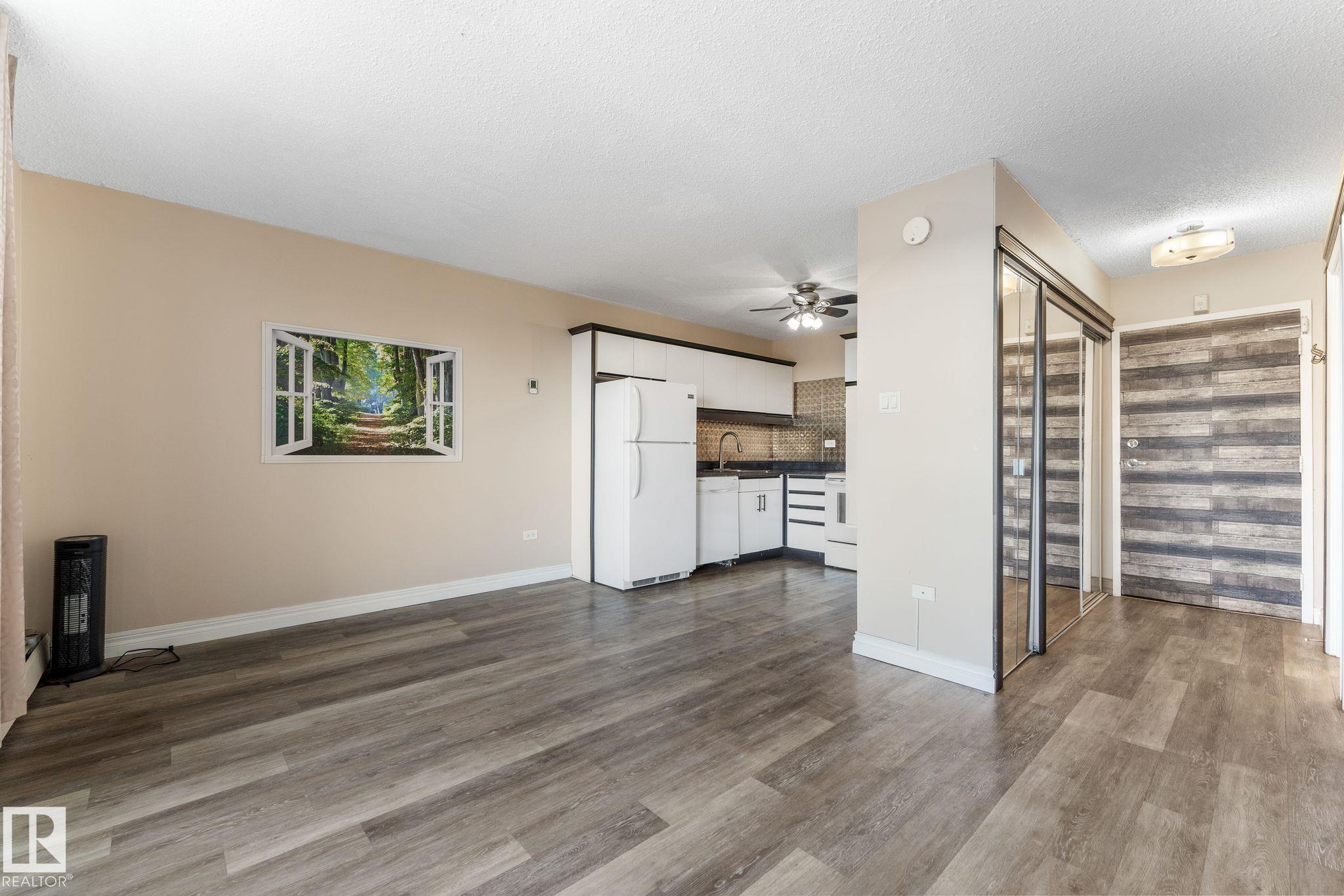1202 - 10150 117 Street NW, Wîhkwêntôwin, Edmonton