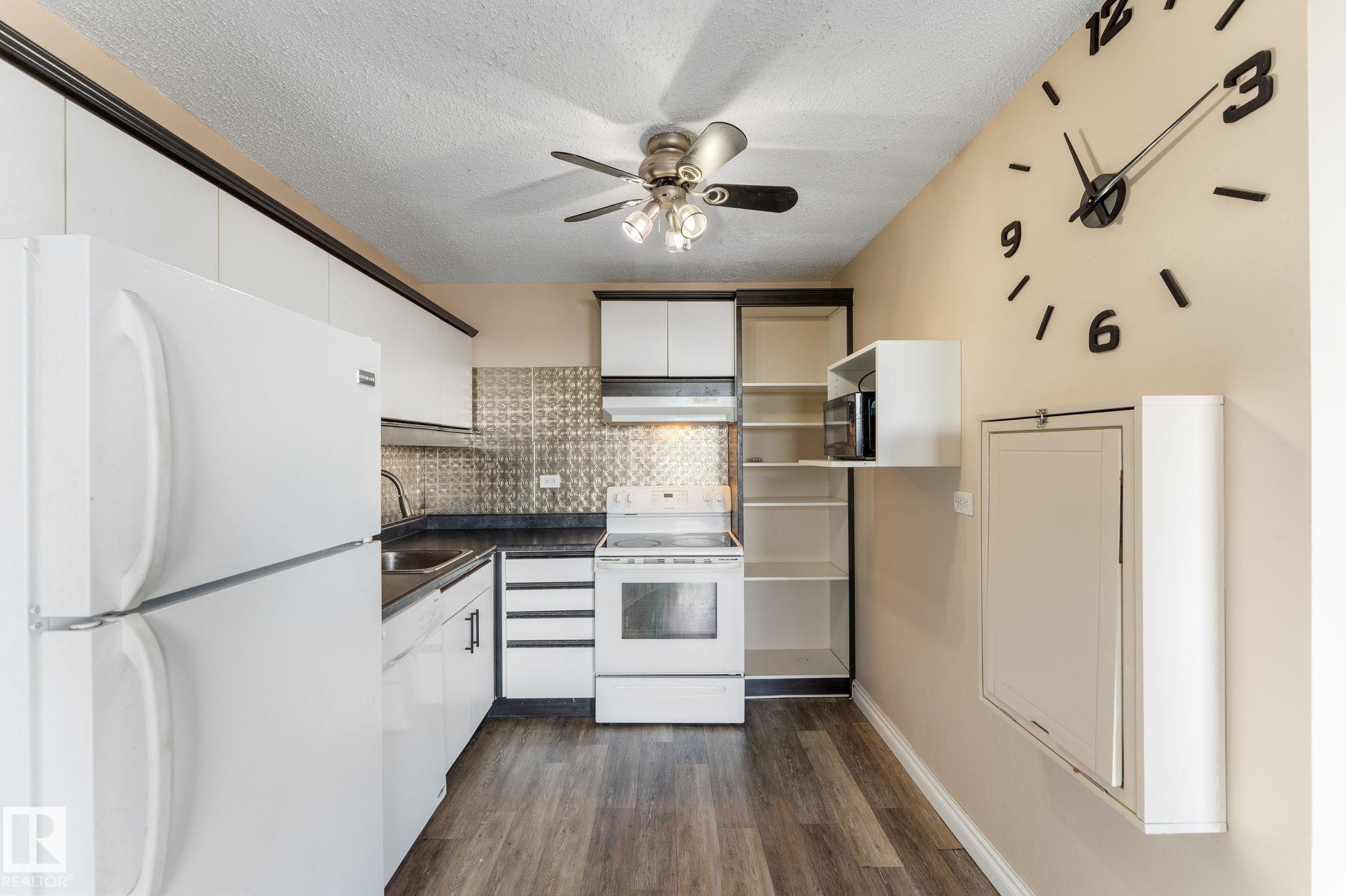 Photo 11 at 1202 - 10150 117 Street NW, Wîhkwêntôwin, Edmonton