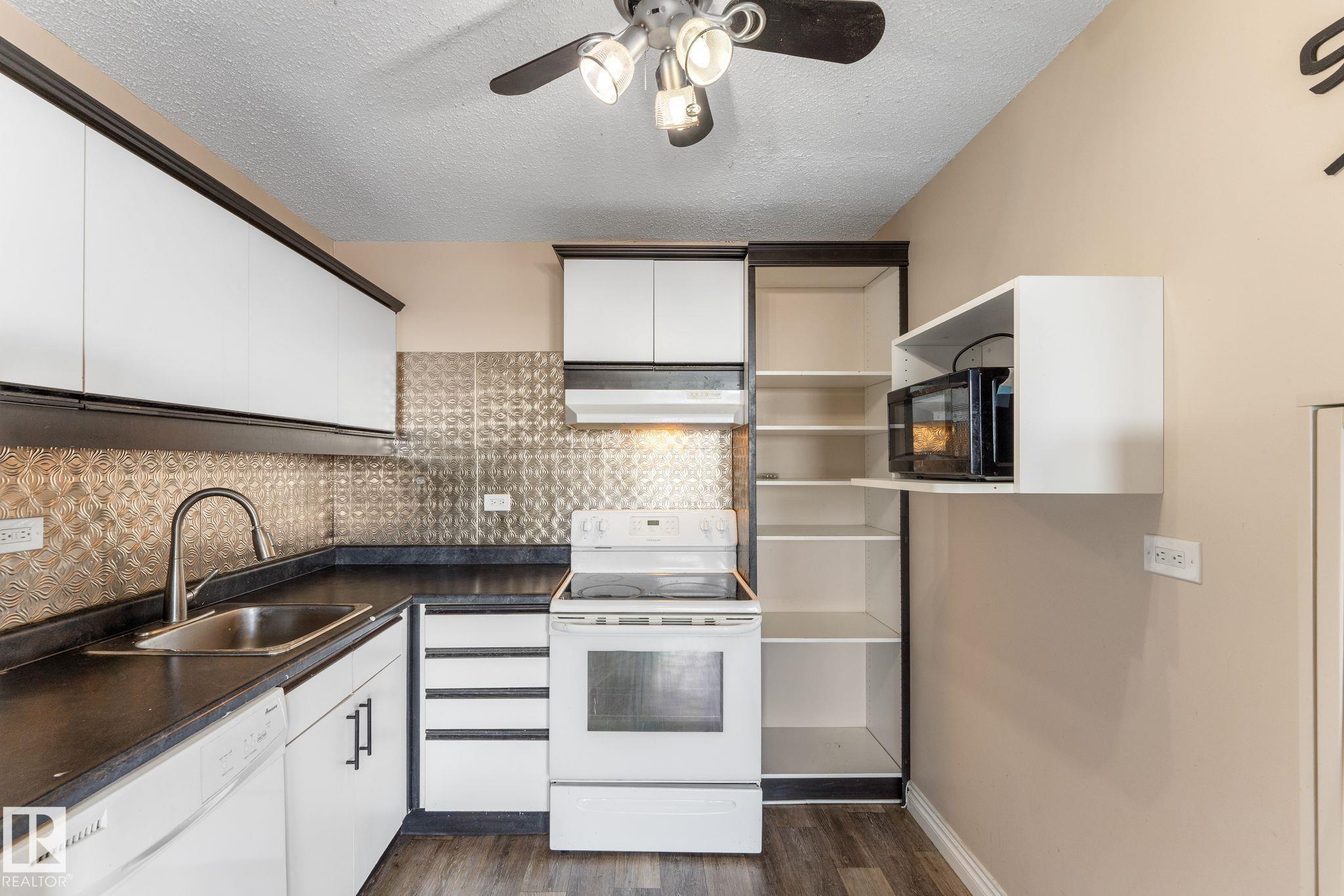 Photo 13 at 1202 - 10150 117 Street NW, Wîhkwêntôwin, Edmonton