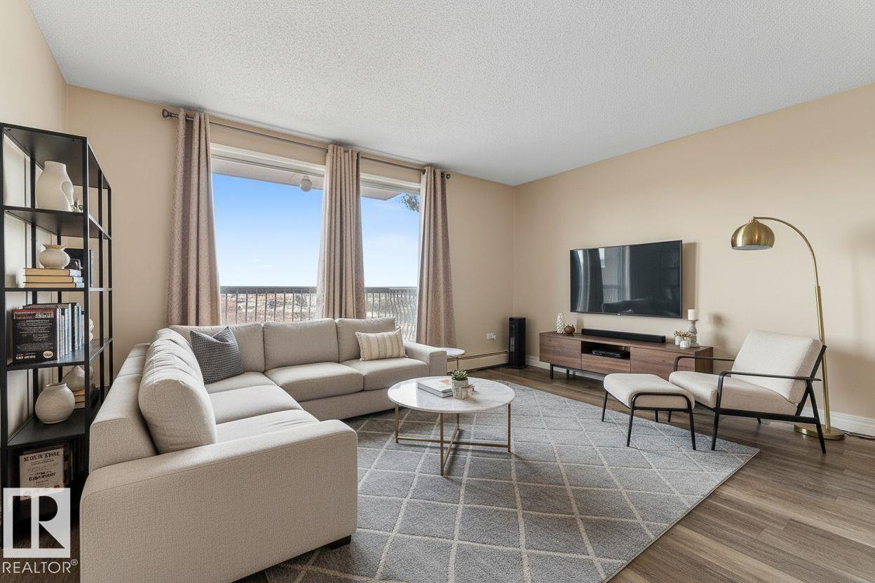 1202 - 10150 117 Street NW, Wîhkwêntôwin, Edmonton