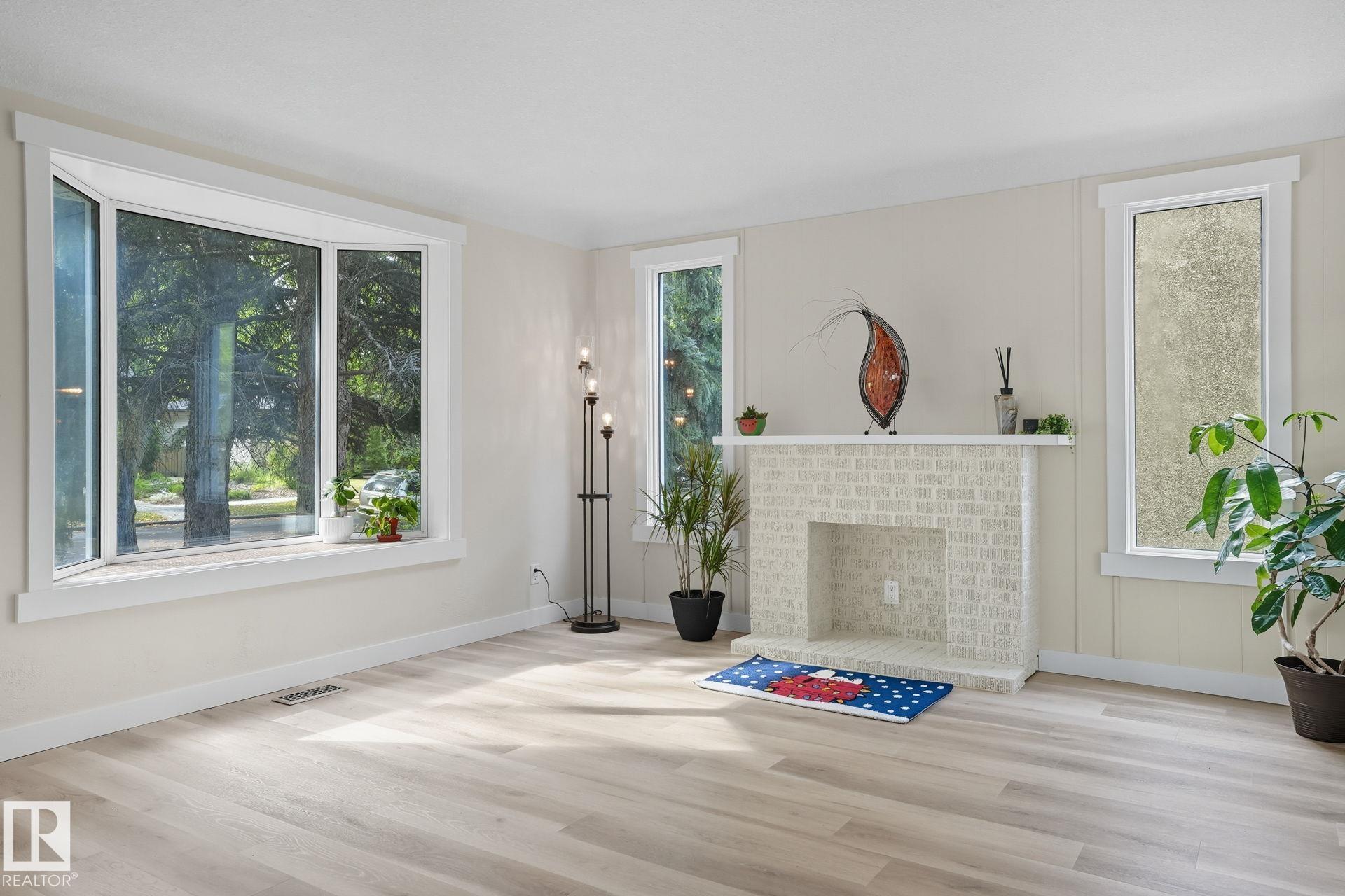 Picture for 11222 71 AV NW