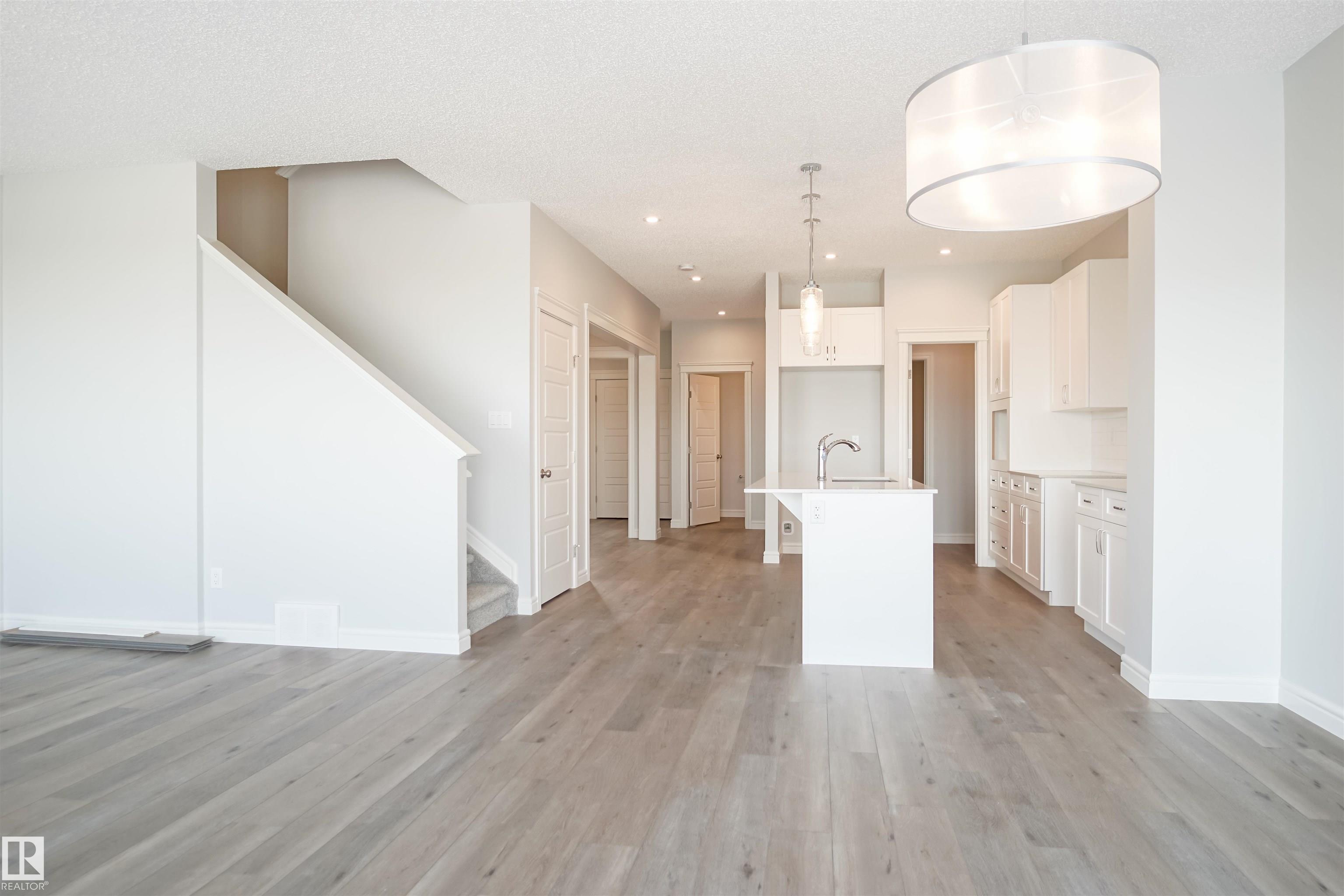 Picture for 727 166 AV NE