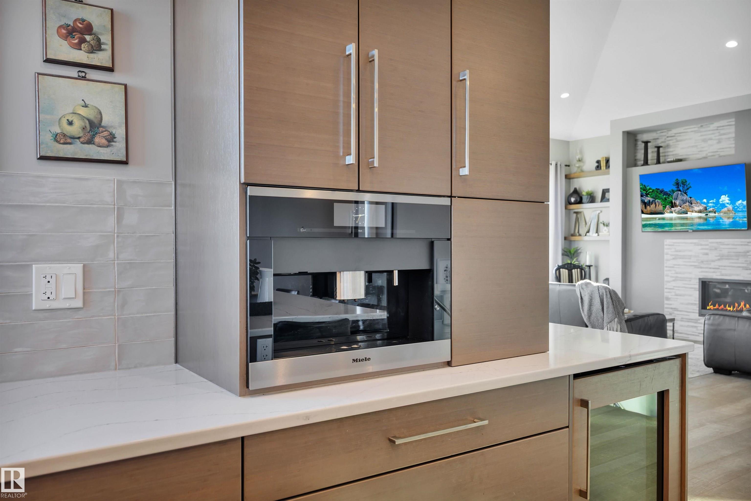 Photo 15 at 4001 47 Avenue, Forest Heights, Beaumont