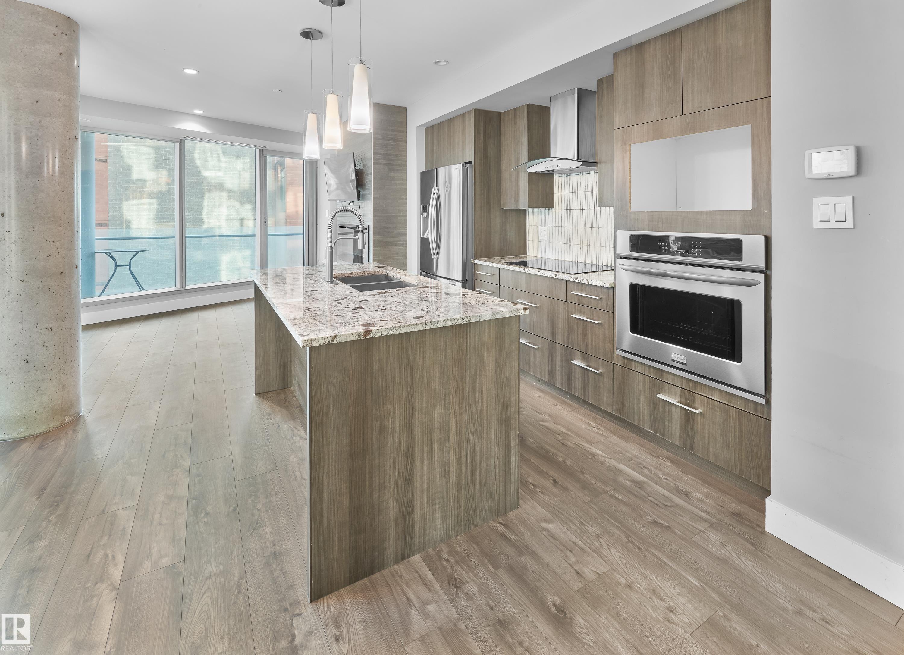 502 - 11969 Jasper Avenue NW, Wîhkwêntôwin, Edmonton