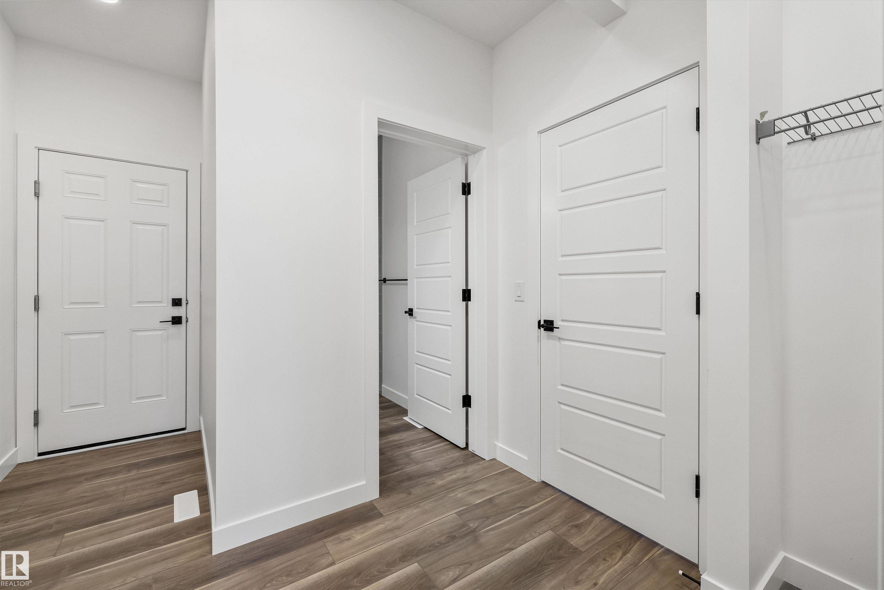 Photo 11 at 19308 29 Avenue NW, The Uplands, Edmonton