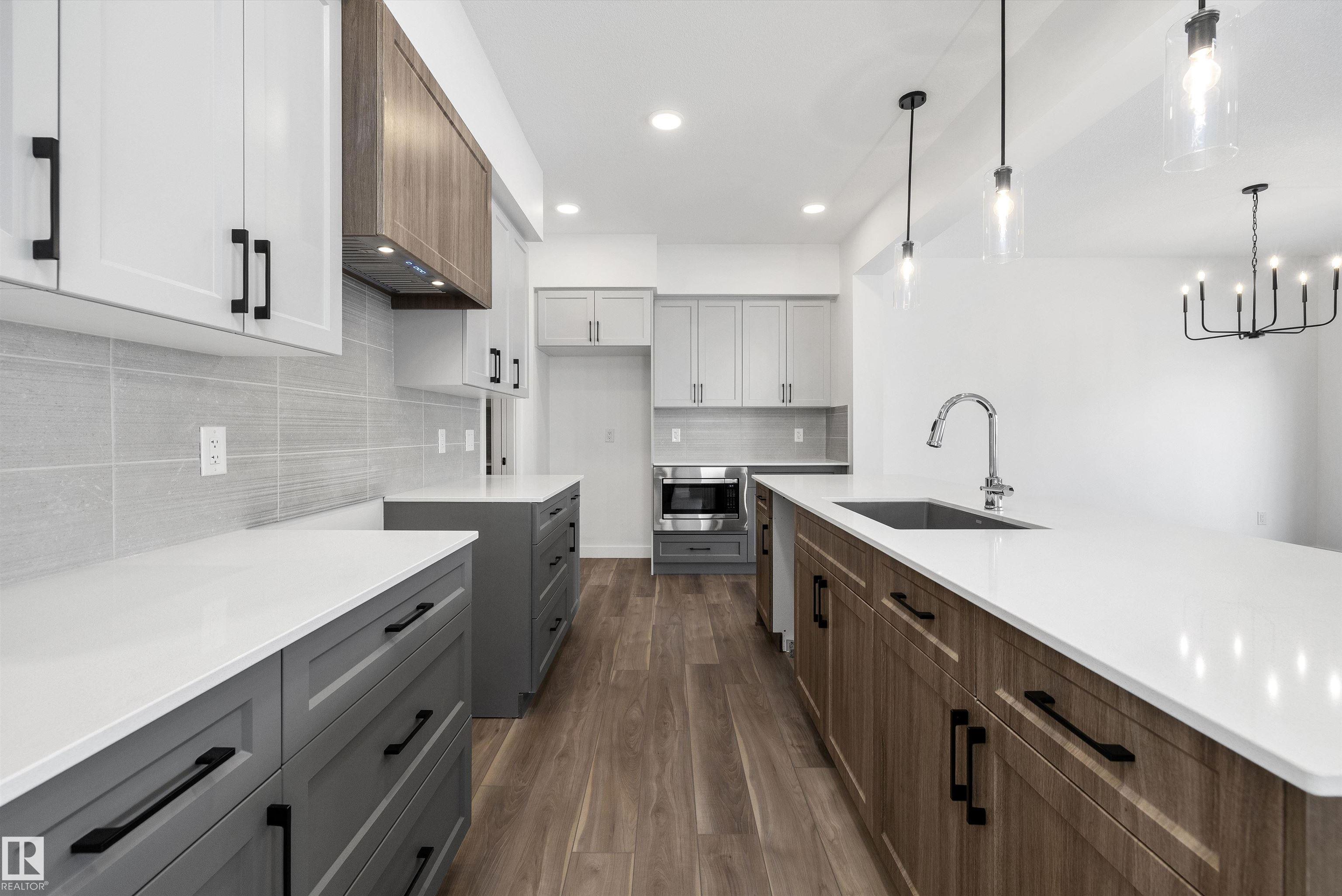 Photo 11 at 19428 25 Avenue NW, The Uplands, Edmonton