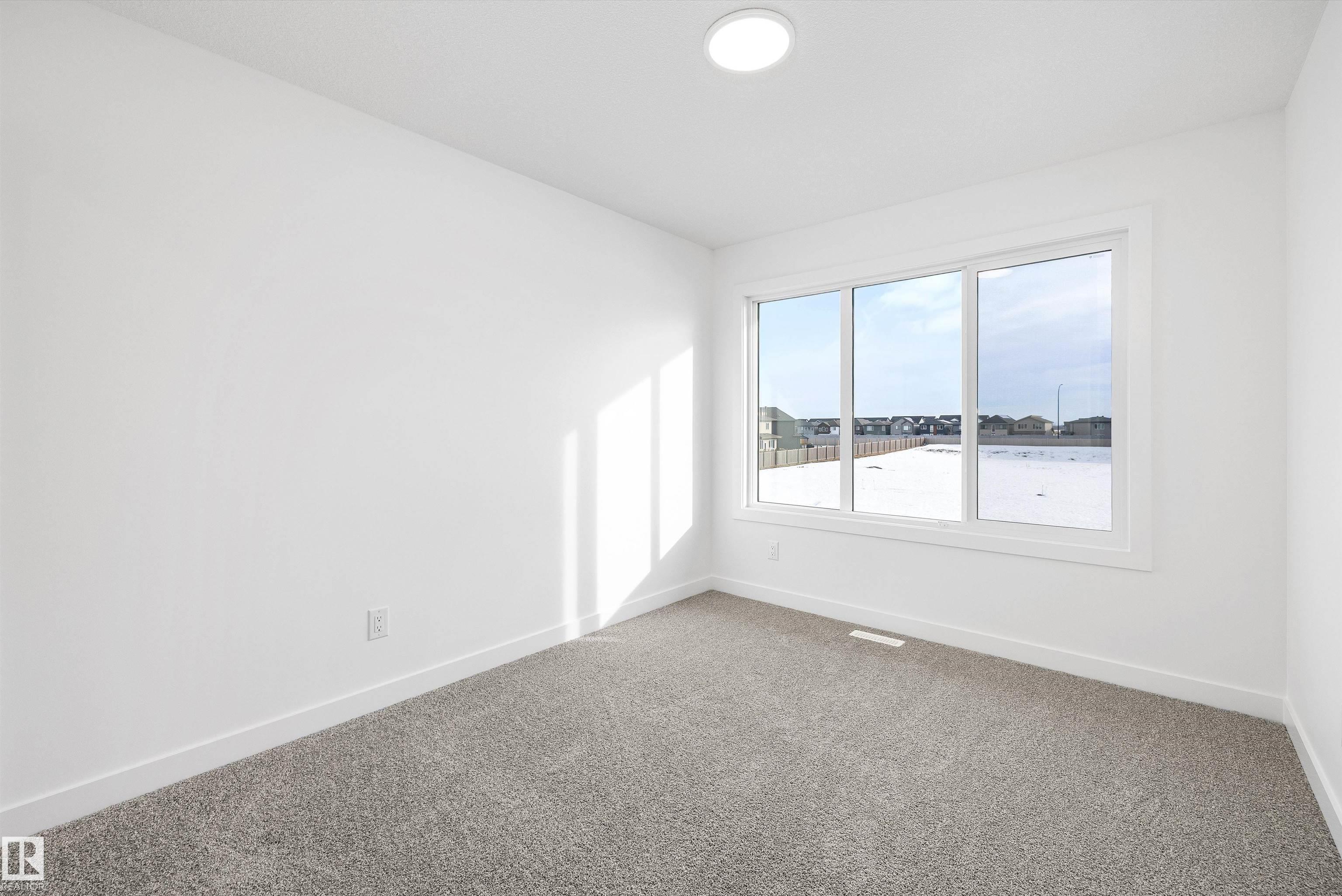 https://zimg.paragon.ice.com/ParagonImages/Property/PM/RAE/225385674/30/0/0/33c80668029c0b7f66e8bb37583486e7/1/1e99ec3beabcfc3b67b74abe85e6c805/225385674-253c00f3-f271-473a-a793-e5ec3fb5bcb3.JPG