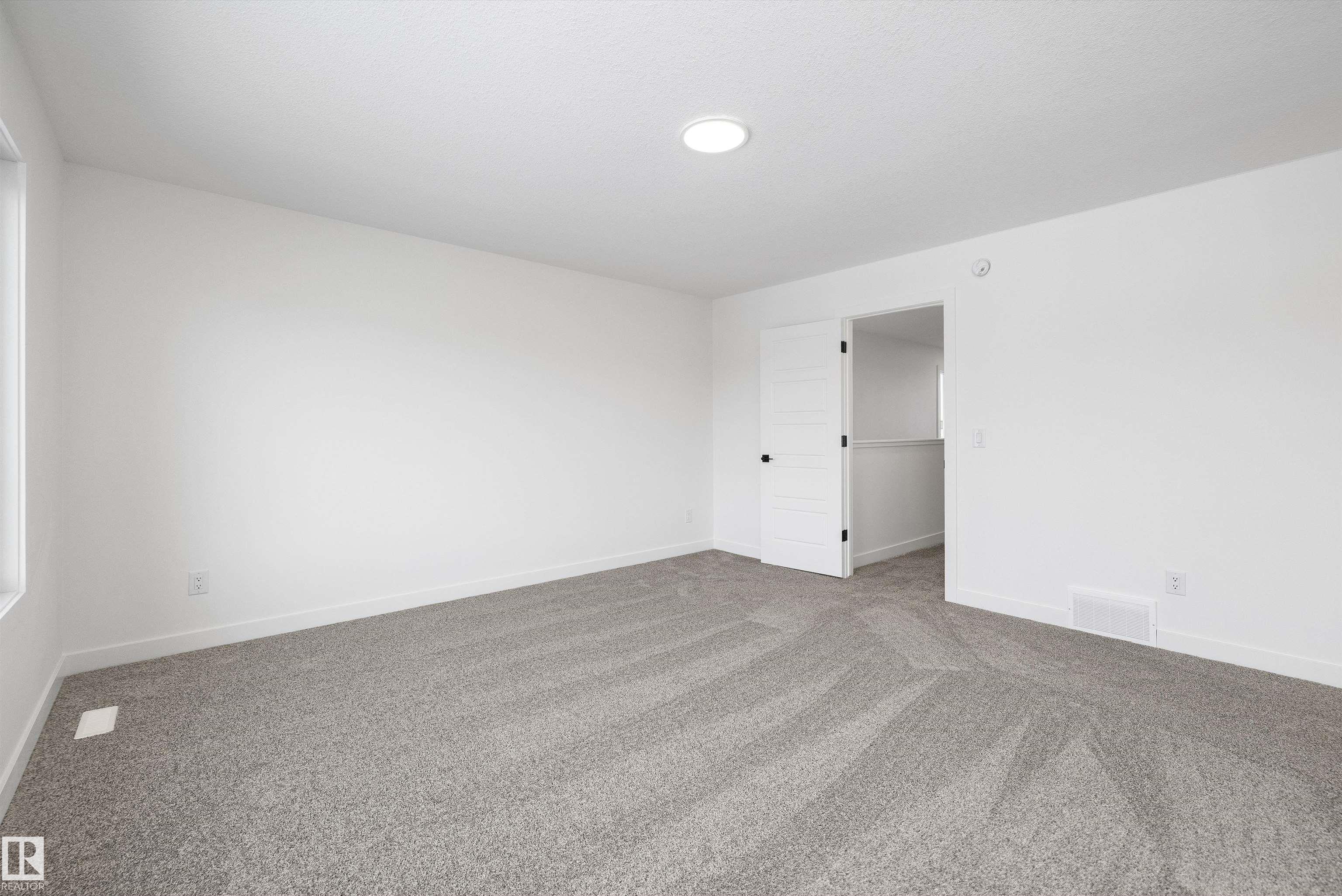 https://zimg.paragon.ice.com/ParagonImages/Property/PM/RAE/225385674/40/0/0/09e9dae9aa7b15572c99935f0f1a2776/1/1e99ec3beabcfc3b67b74abe85e6c805/225385674-7c940702-b58f-41a8-83f1-8c3feb5280fd.JPG