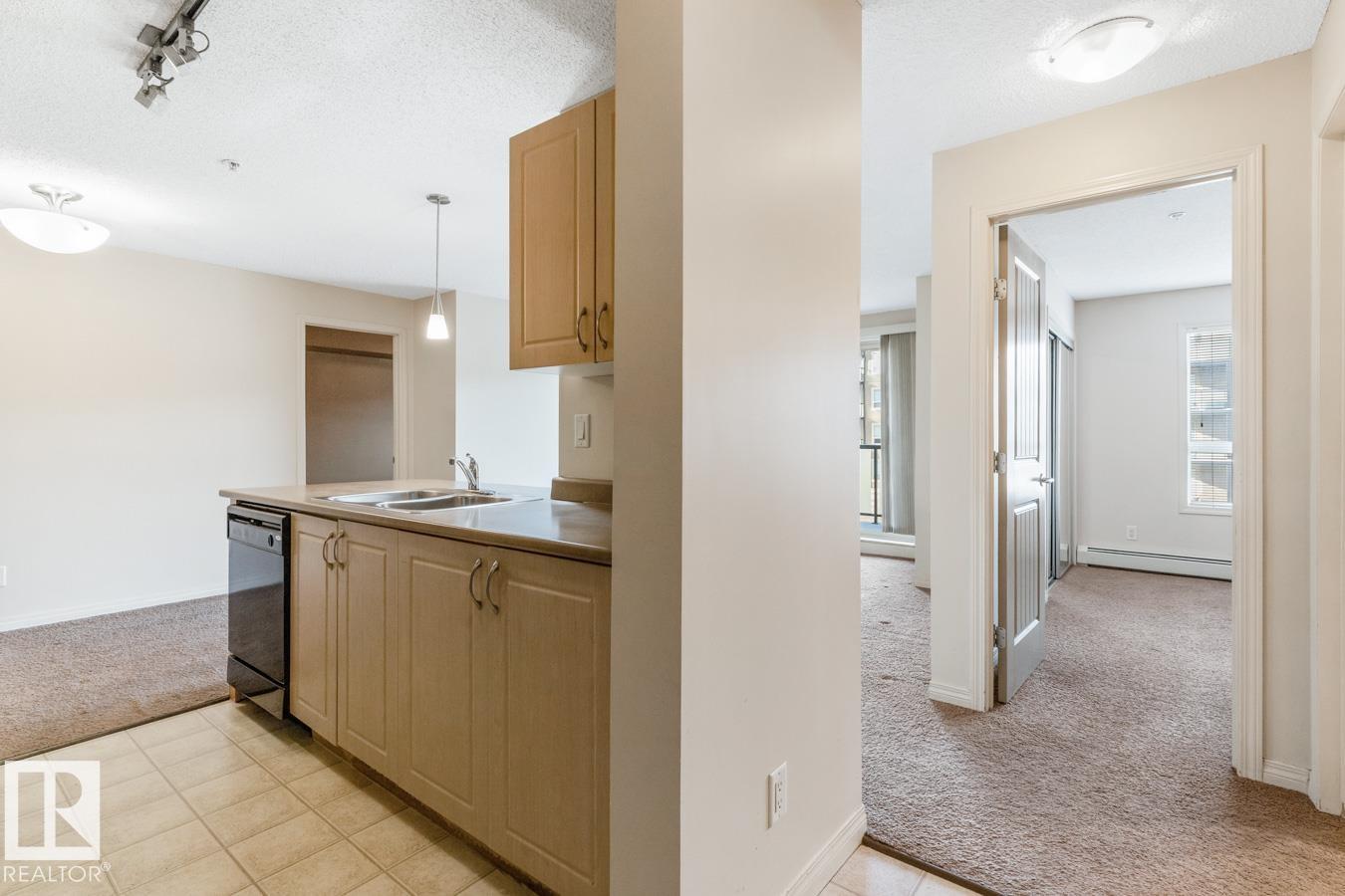 Photo 5 at 212 - 13907 136 Street NW, Hudson, Edmonton