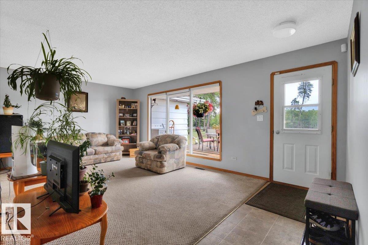 Photo 12 at 57128 Rge Road 225, None, Rural Sturgeon County