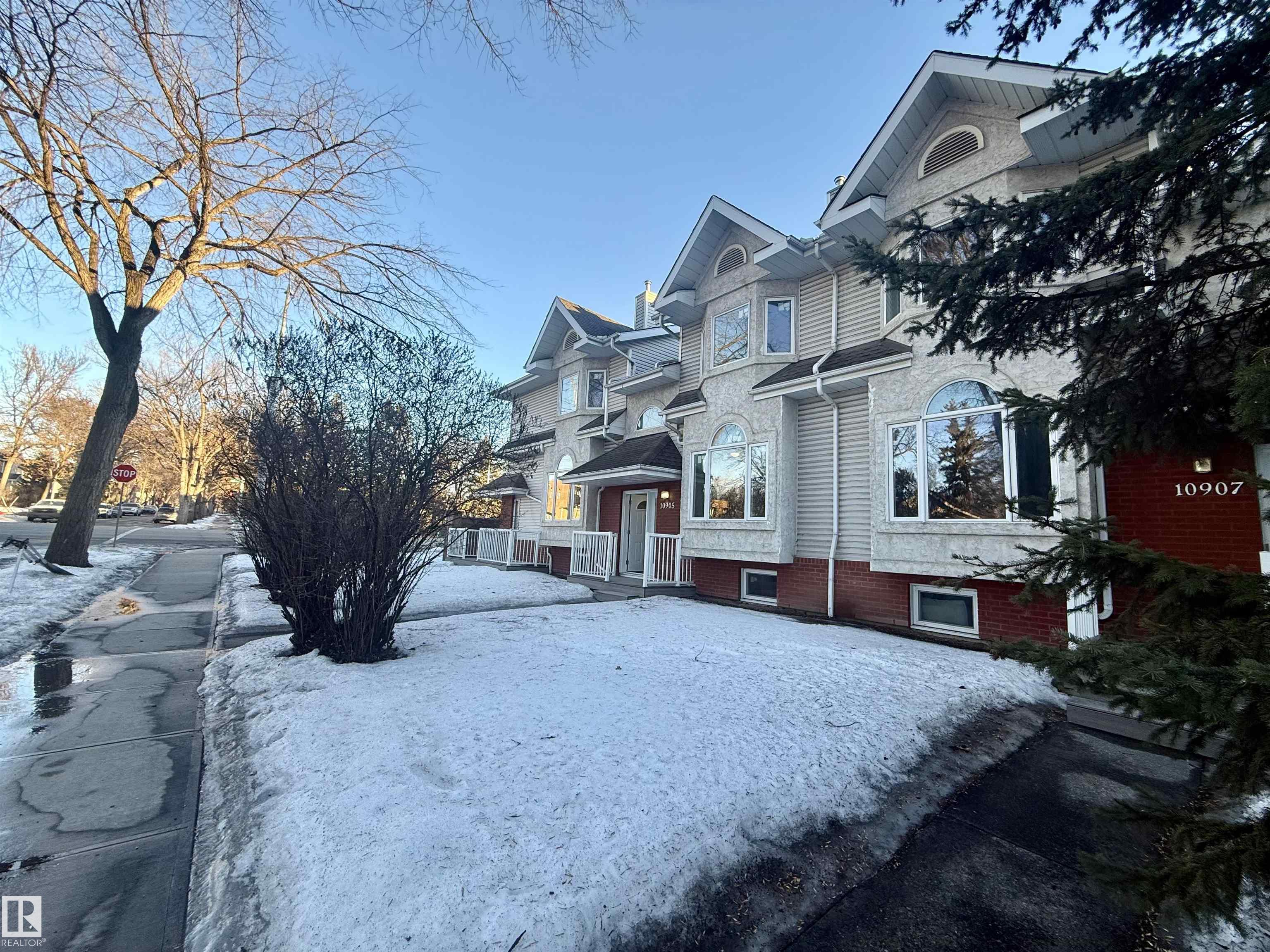 Picture for 10905 74 AV NW