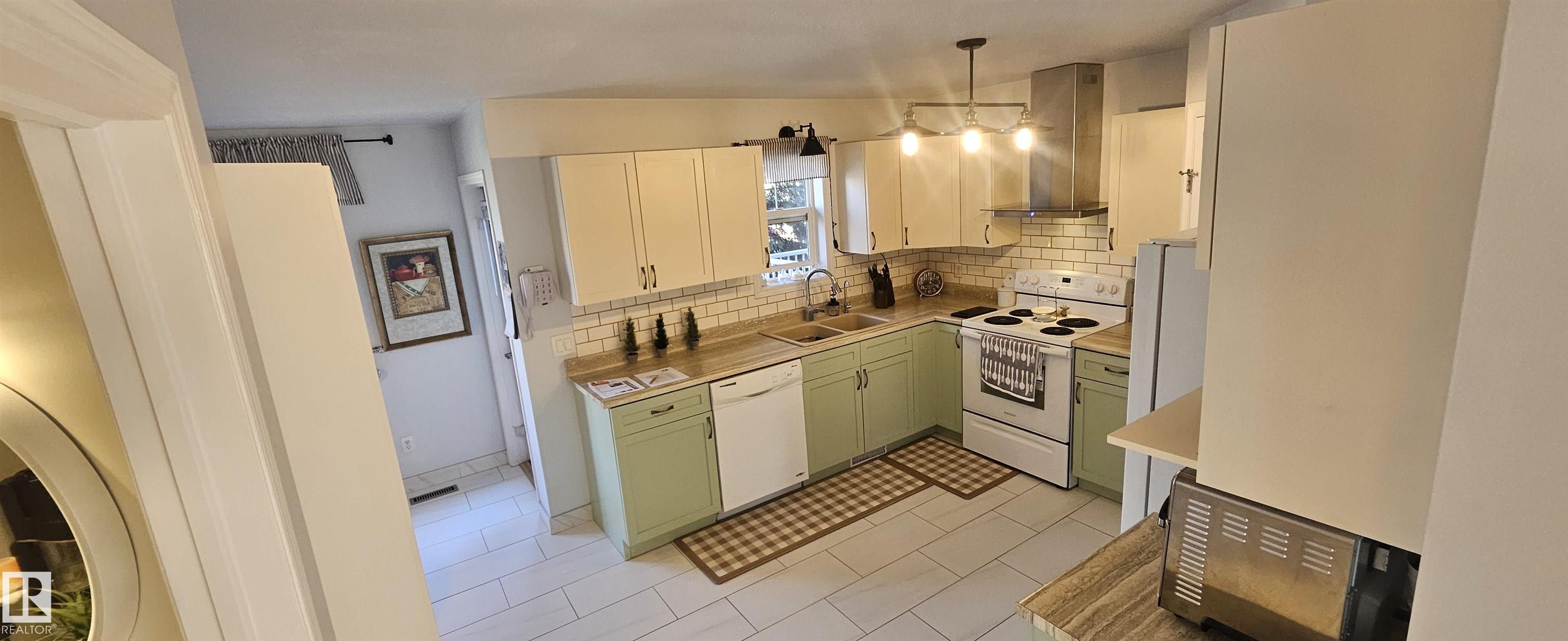 Photo 13 at 208 - 178 Bridgeport Boulevard, Bridgeport, Leduc