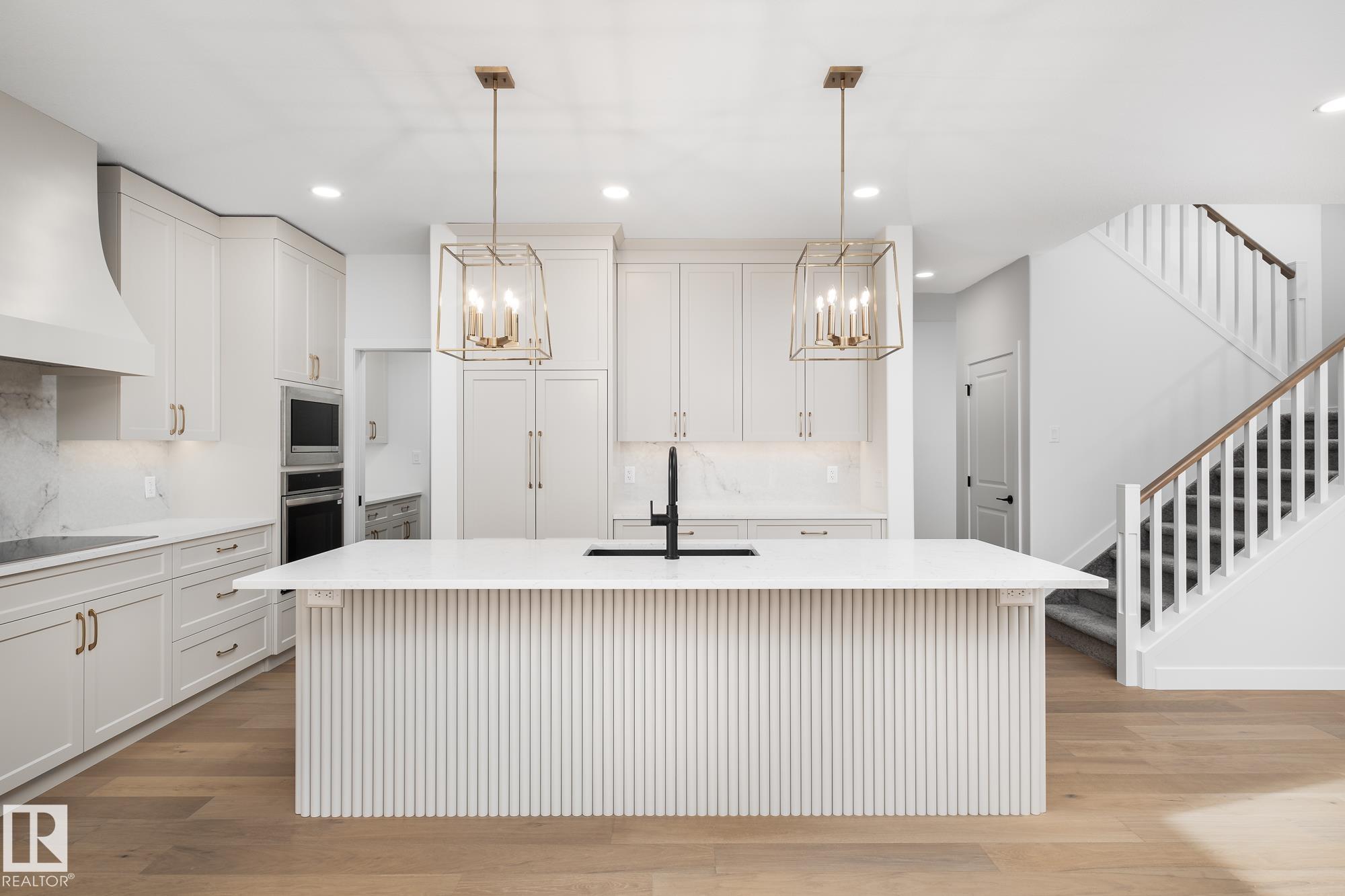 Photo 2 at 6884 Knox Loop SW, Keswick, Edmonton