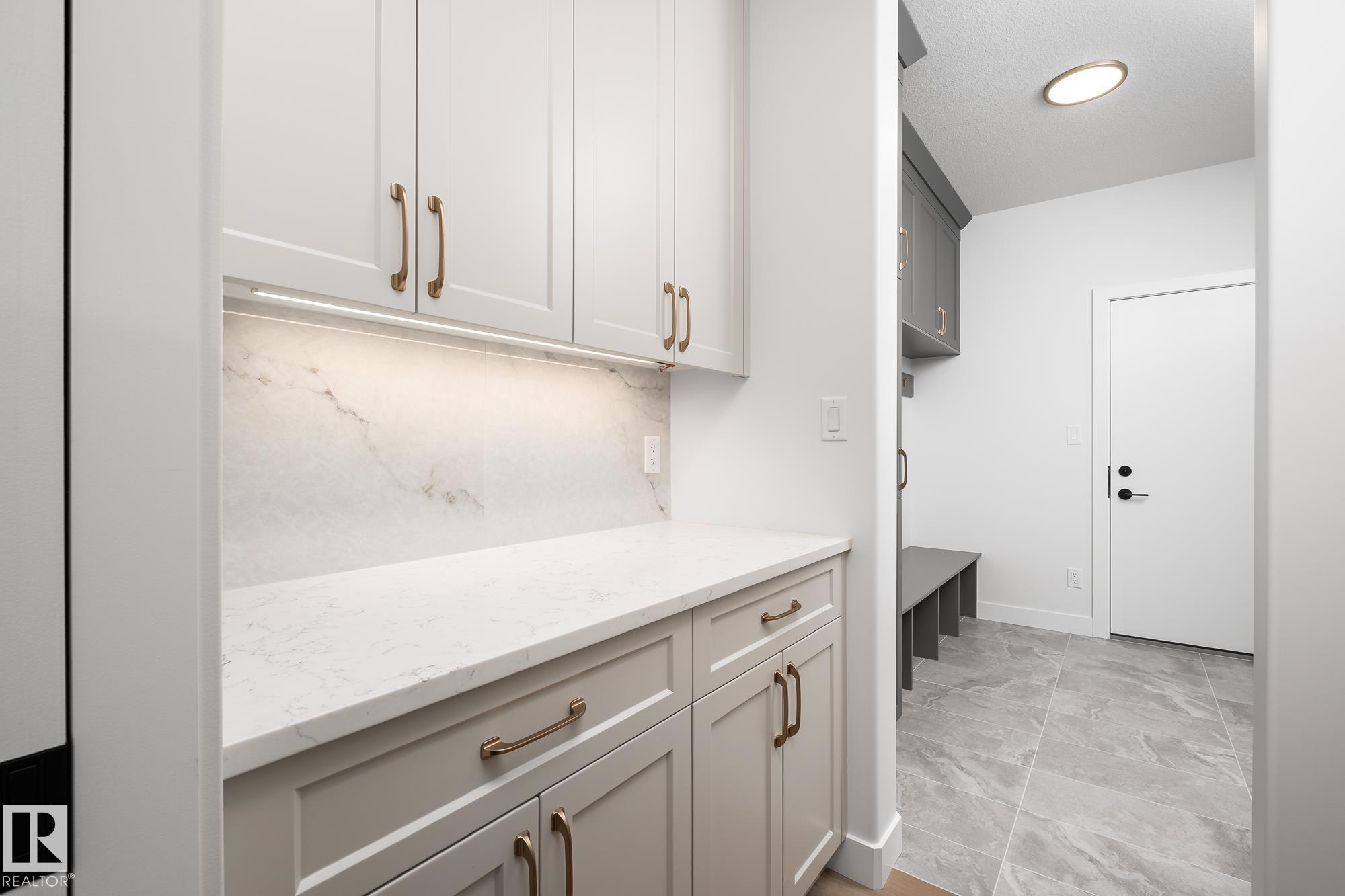 Photo 17 at 6884 Knox Loop SW, Keswick, Edmonton