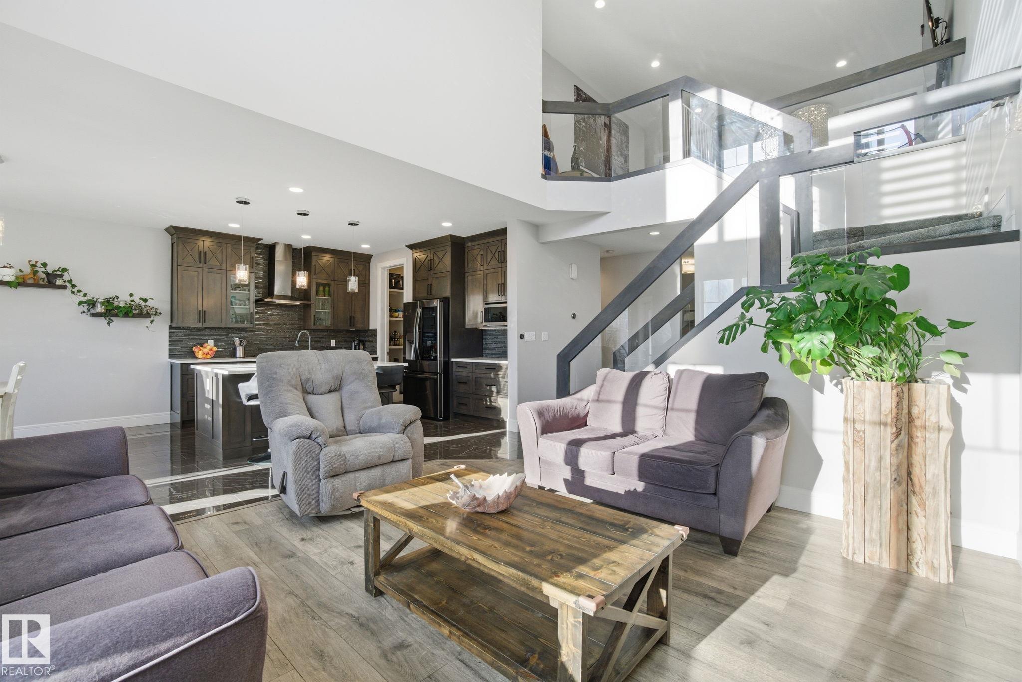 Photo 6 at 1333 Graydon Hill Way SW, Graydon Hill, Edmonton