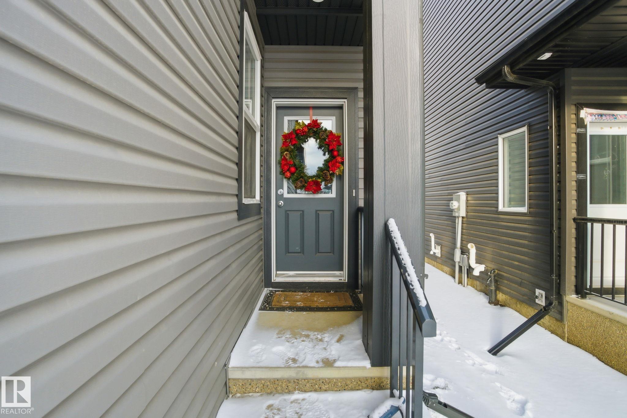 Photo 2 at 22 Kiwyck Link, Fenwyck, Spruce Grove