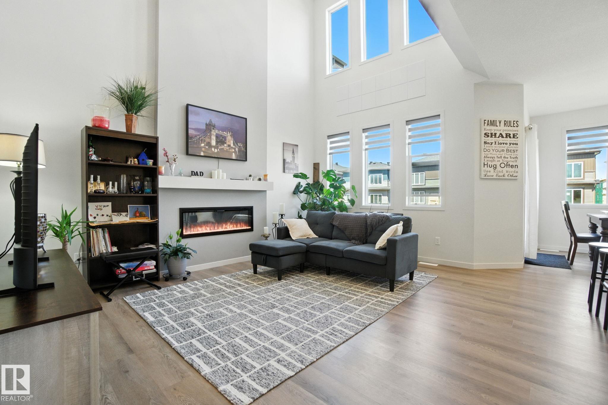 Photo 3 at 22 Kiwyck Link, Fenwyck, Spruce Grove