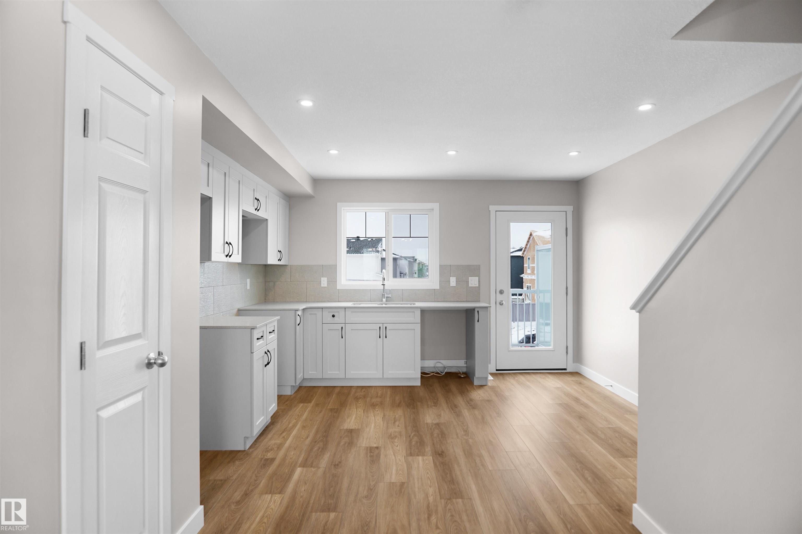 https://zimg.paragon.ice.com/ParagonImages/Property/PM/RAE/225385861/14/0/0/b3e8ddbc304d42c5d3ce1febac9ea5a2/1/5e52ce48969bac14b38acc9391691bd0/225385861-7daa8666-cc3a-485d-9859-24c0c796b1c0.JPG