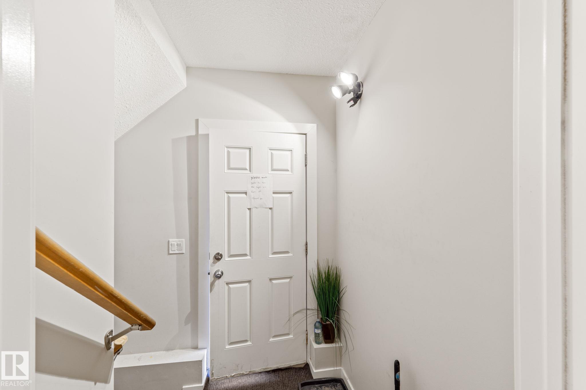 Photo 42 at 724 40 Avenue NW, Maple Crest, Edmonton