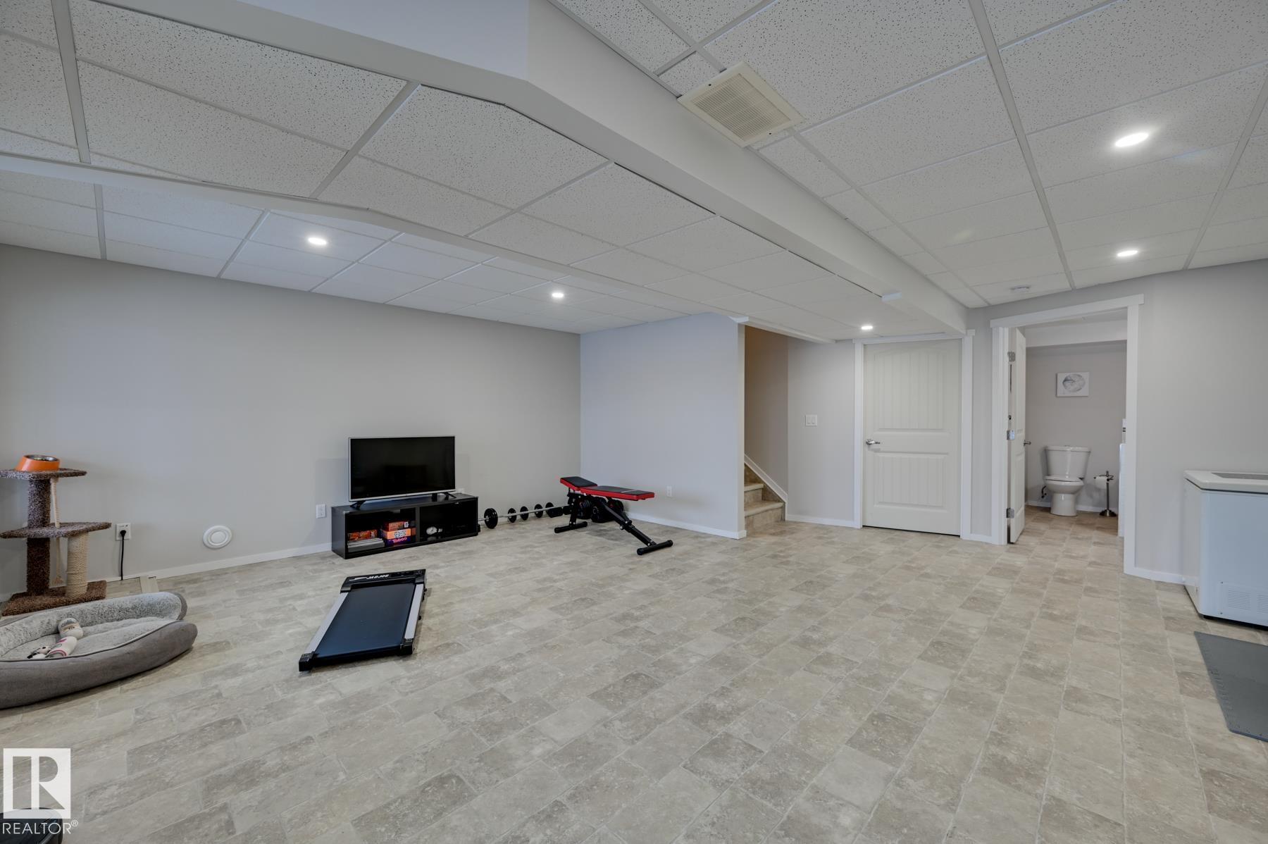 Photo 47 at 4 Caledon Crescent, Copperhaven, Spruce Grove